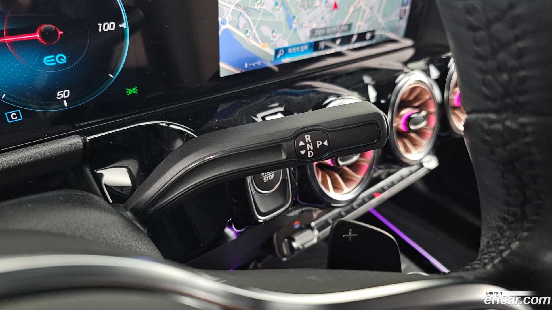 EQA Mercedes-Benz 2022.2-INNER-009