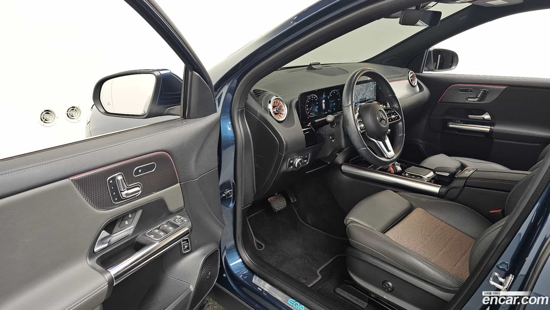 EQA Mercedes-Benz 2022.2-INNER-010