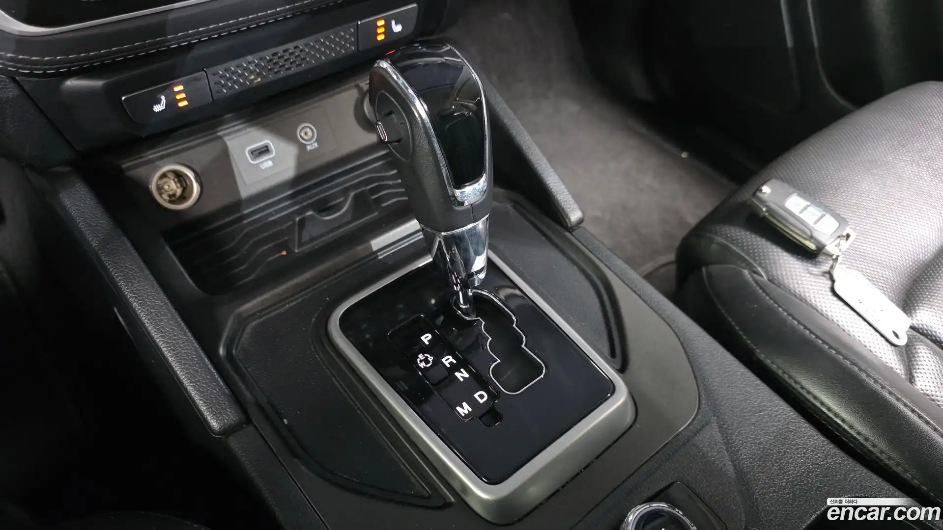 Rexton KG Mobility 2018.10-INNER-009