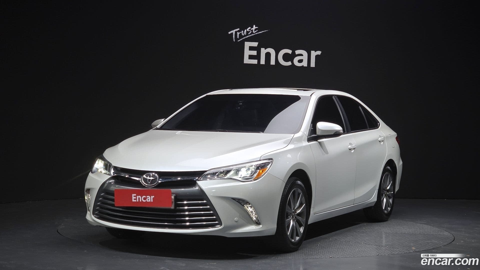 Main__Slider__Photo:Camry Toyota 2017.4-0