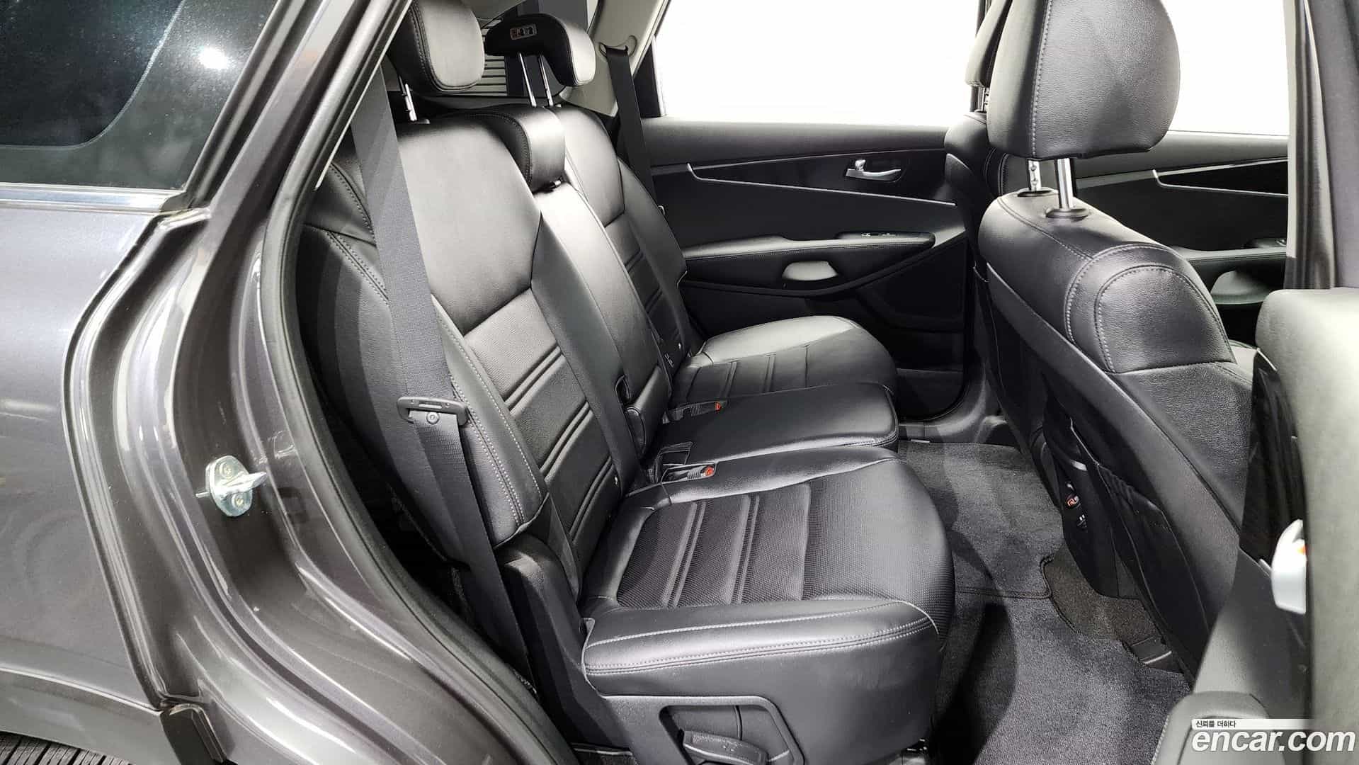 Sorento Kia 2019.7-OPTION-016