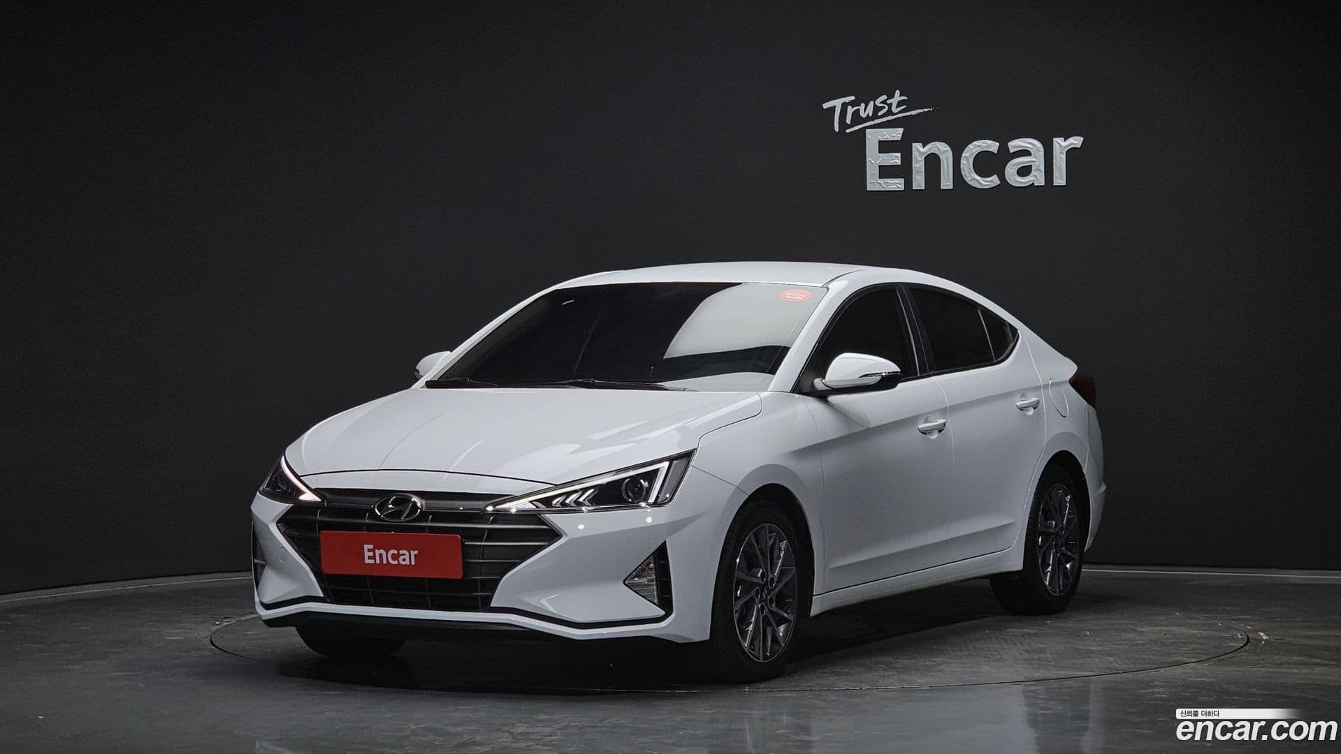 Main__Slider__Photo:AVANTE Hyundai 2019.1-0