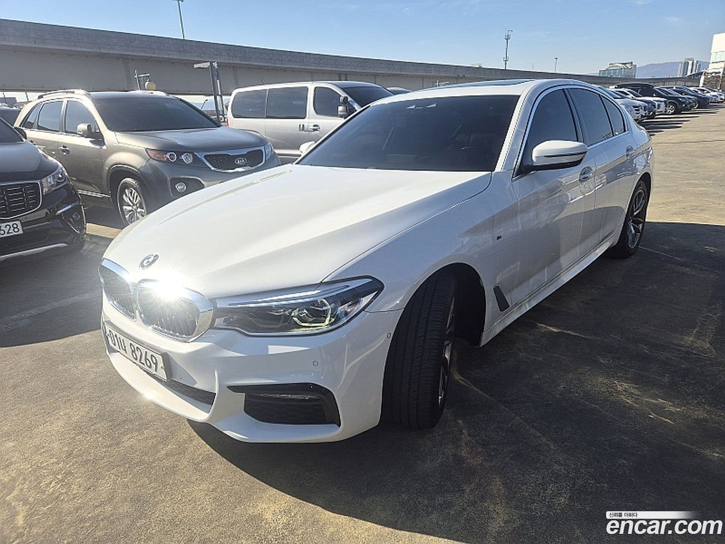 Main__Slider__Photo:5-Series BMW 2017.10-0
