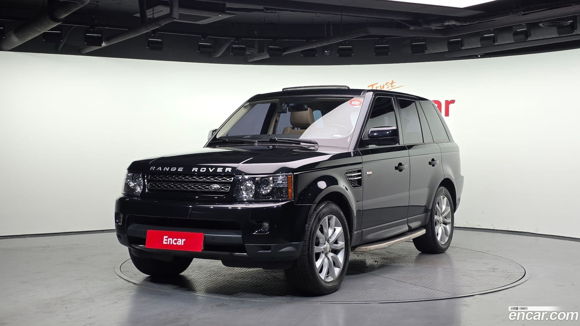 Main__Slider__Photo:Range Rover Sport Land Rover 2012.0-0