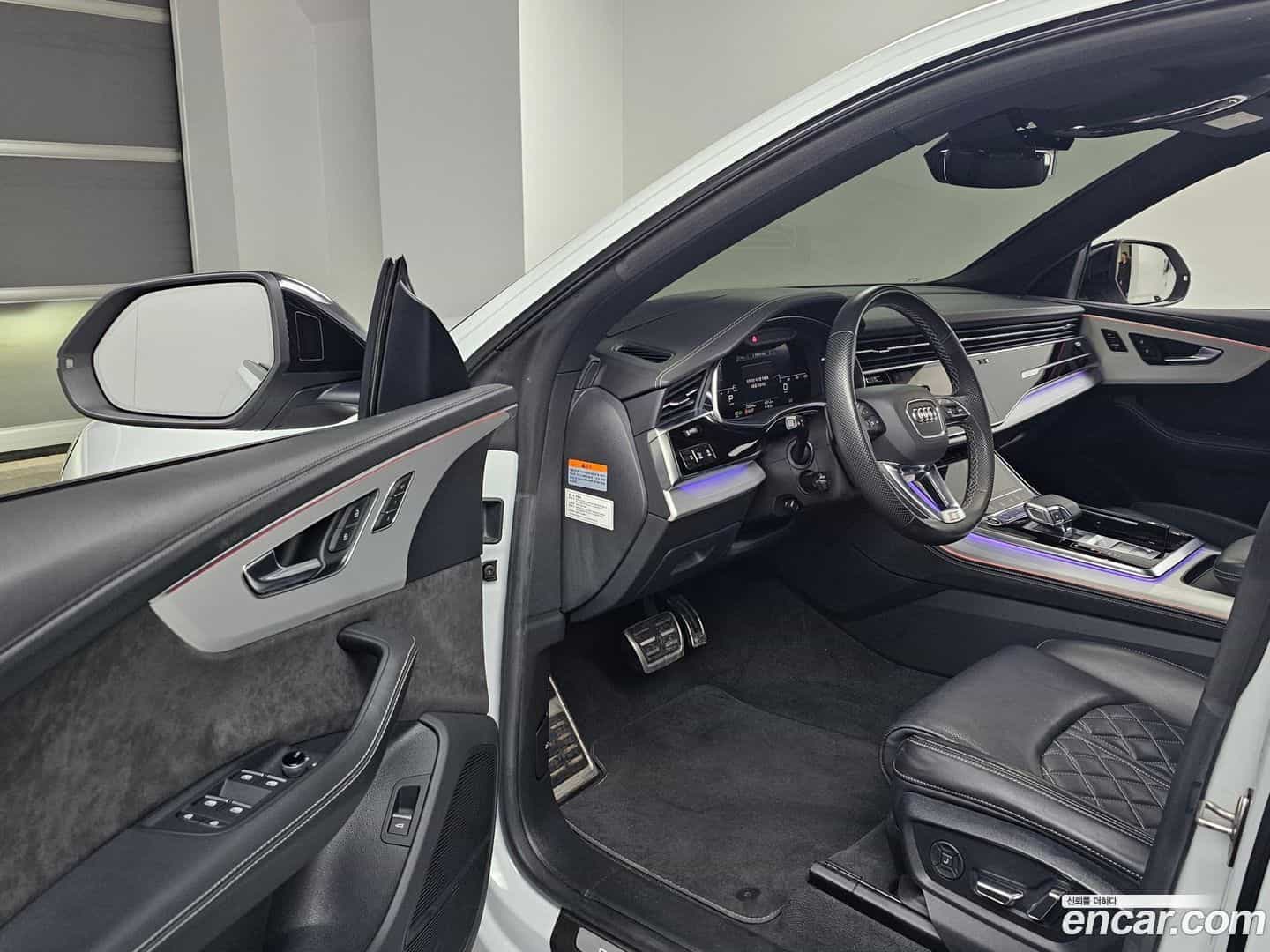 Q8 Audi 2021.1-OPTION-015
