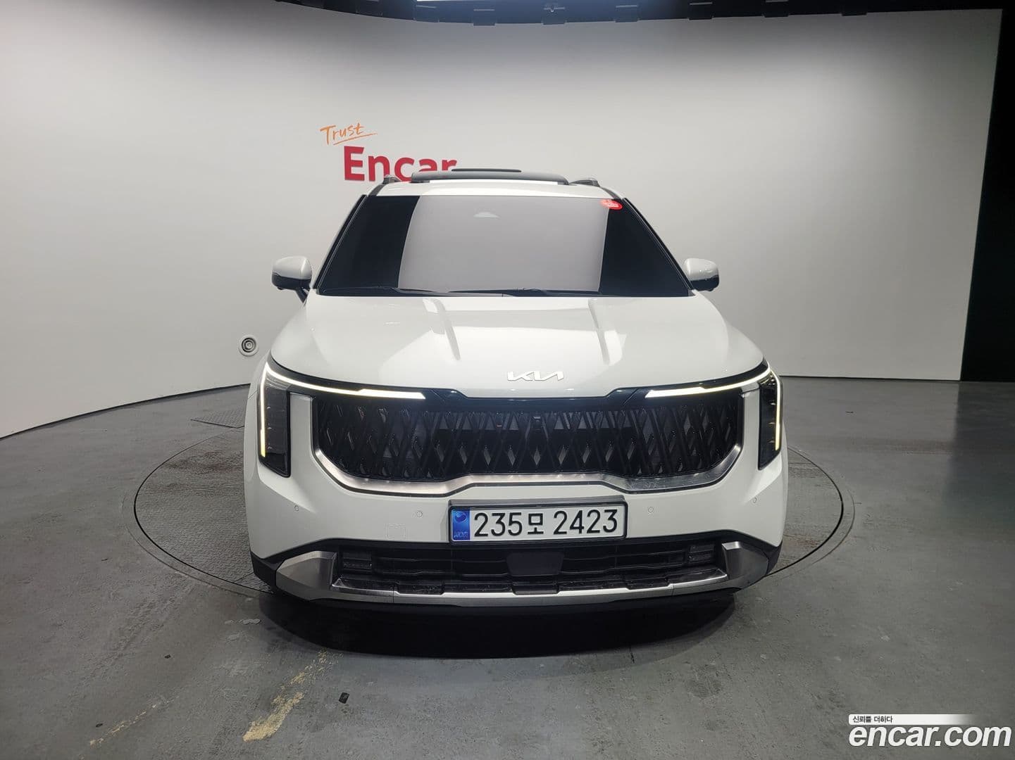 Main__Slider__Photo:Canival Kia 2024.1-0