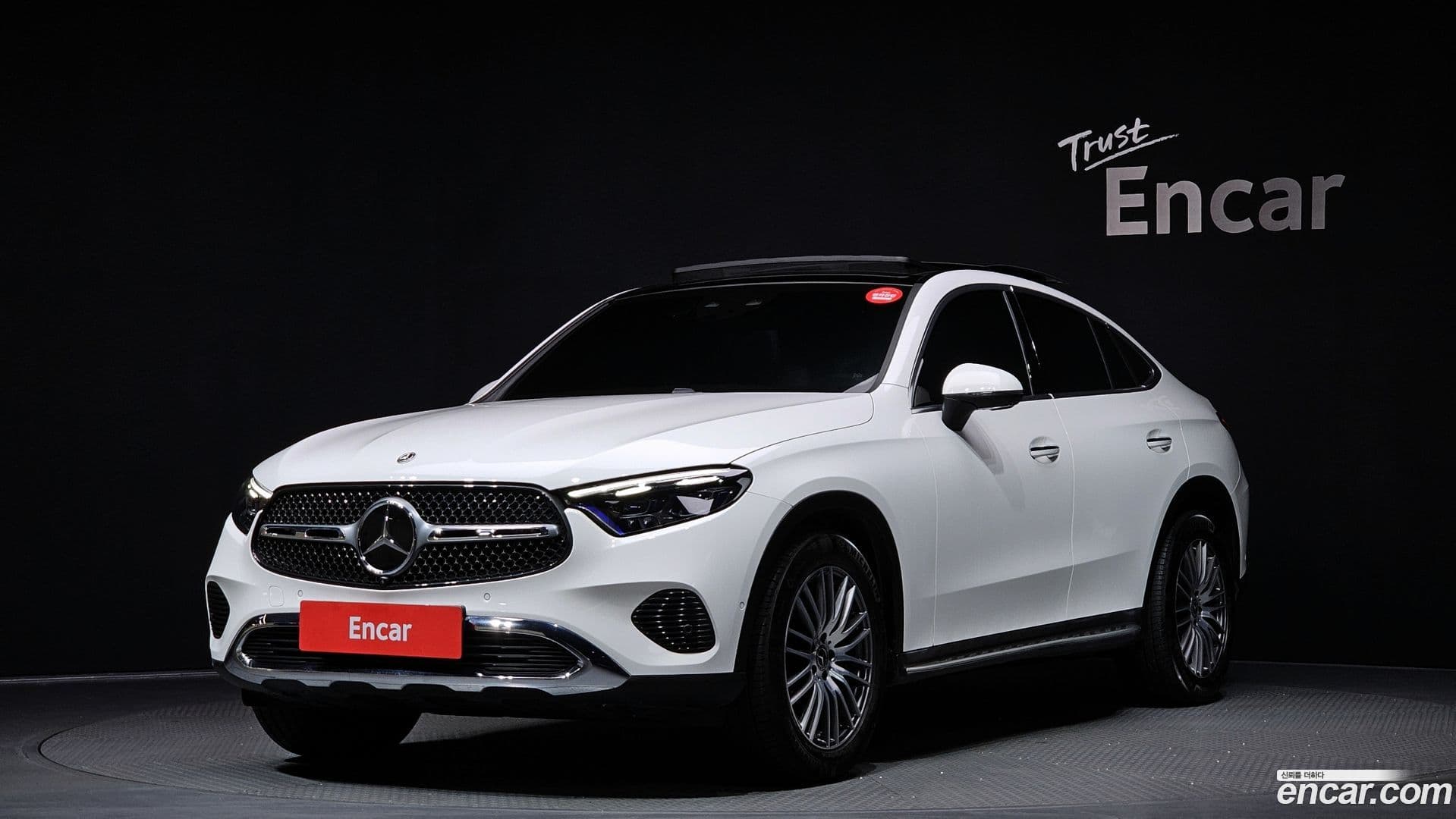 Main__Slider__Photo:GLC-Class Mercedes-Benz 2025.2-0