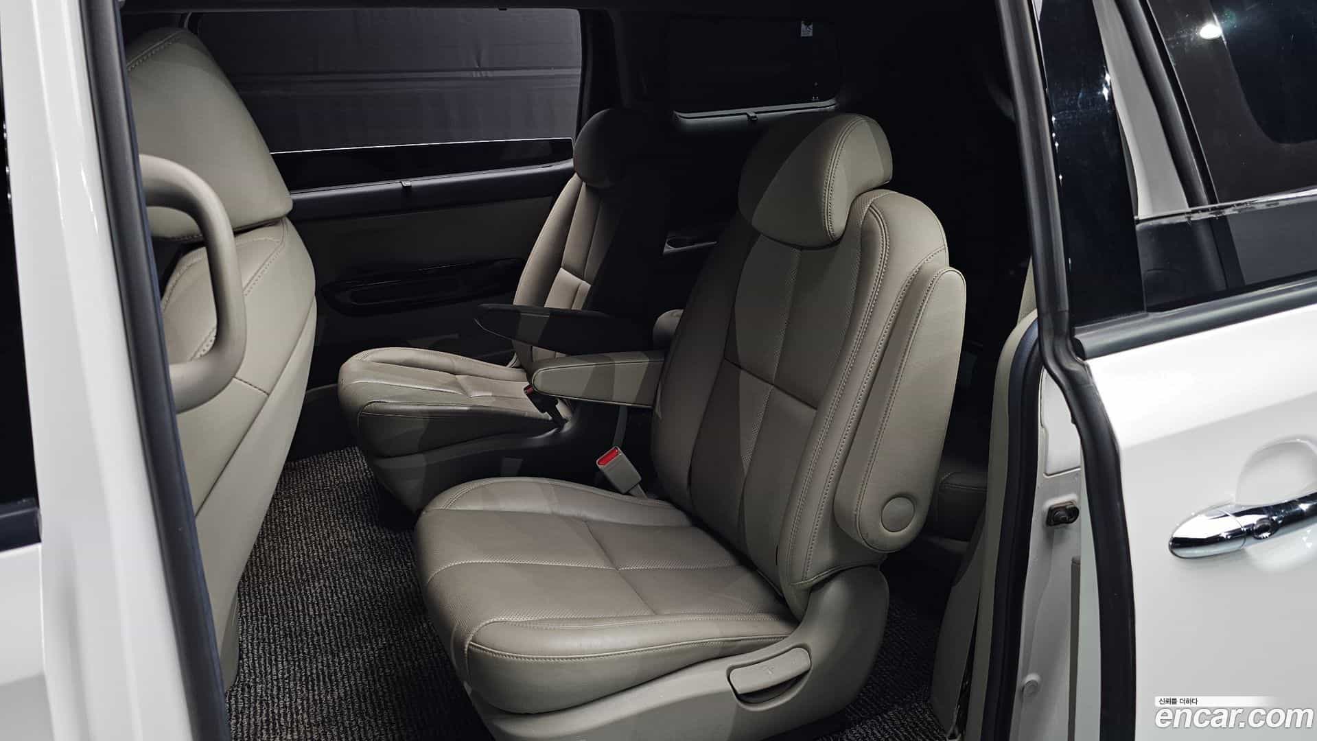 Canival Kia 2020.5-OPTION-016