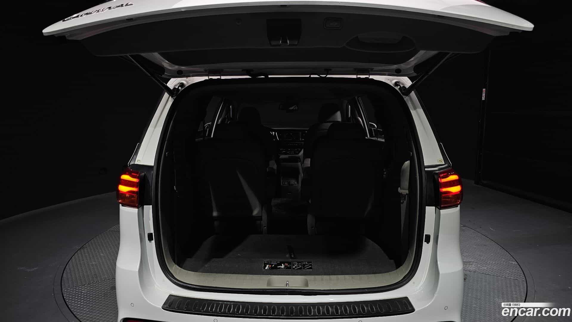 Canival Kia 2020.5-OPTION-024
