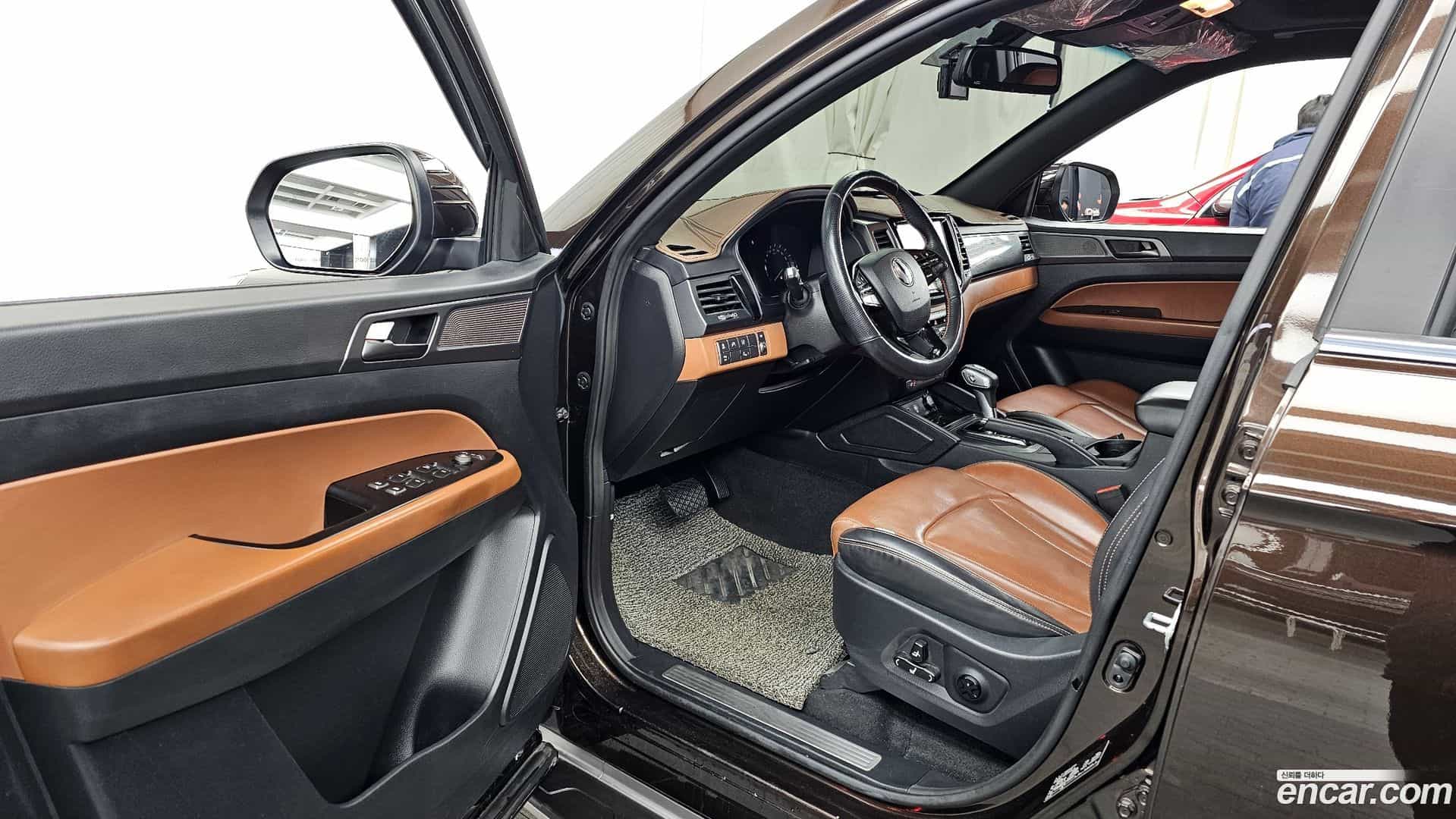 Rexton KG Mobility 2020.5-INNER-010