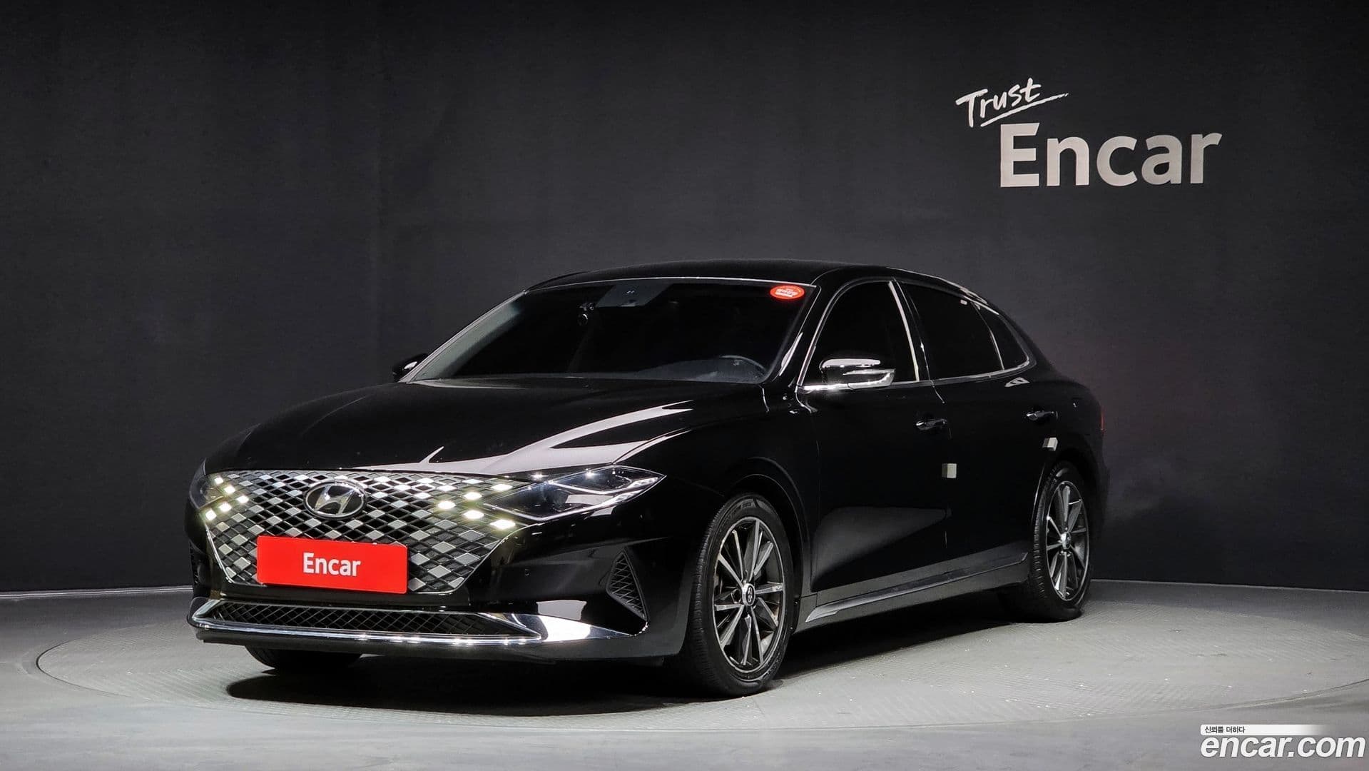 Main__Slider__Photo:Grandeur Hyundai 2020.6-0