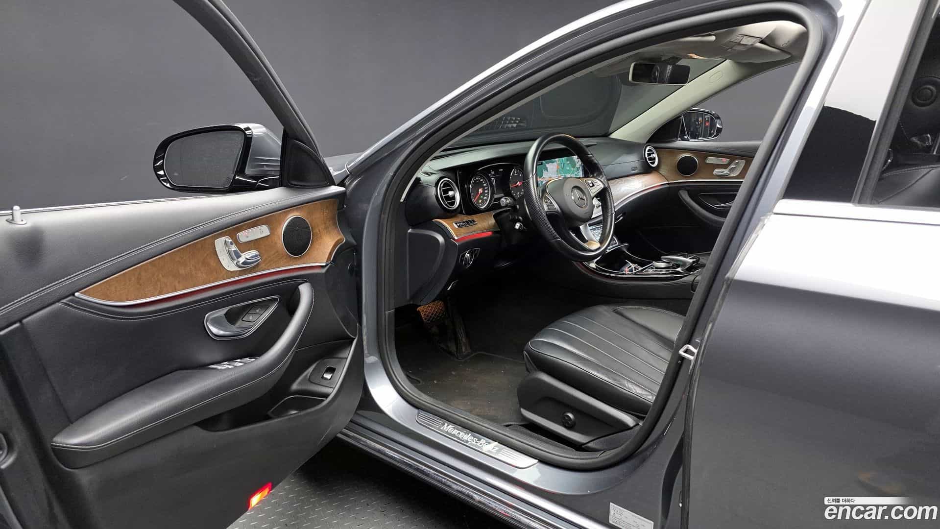 E-Class Mercedes-Benz 2017.7-INNER-010