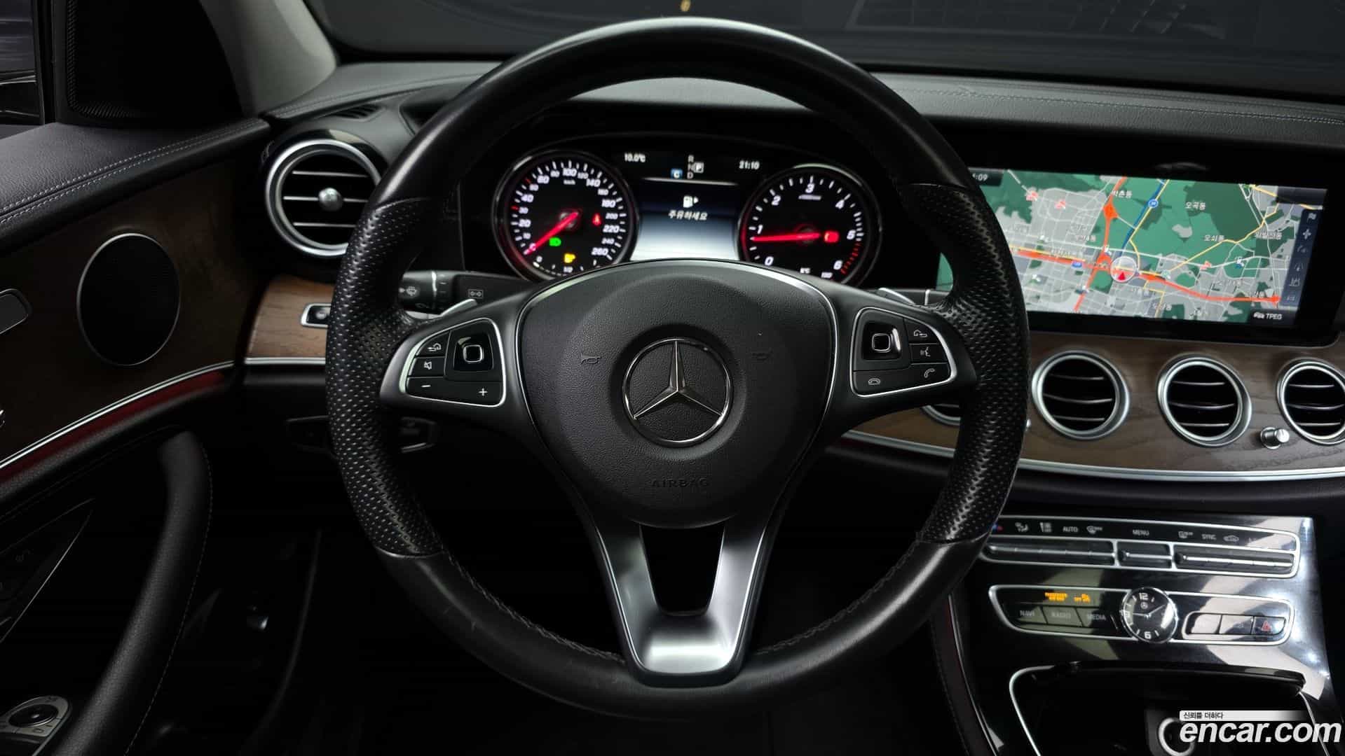 E-Class Mercedes-Benz 2017.7-OPTION-017