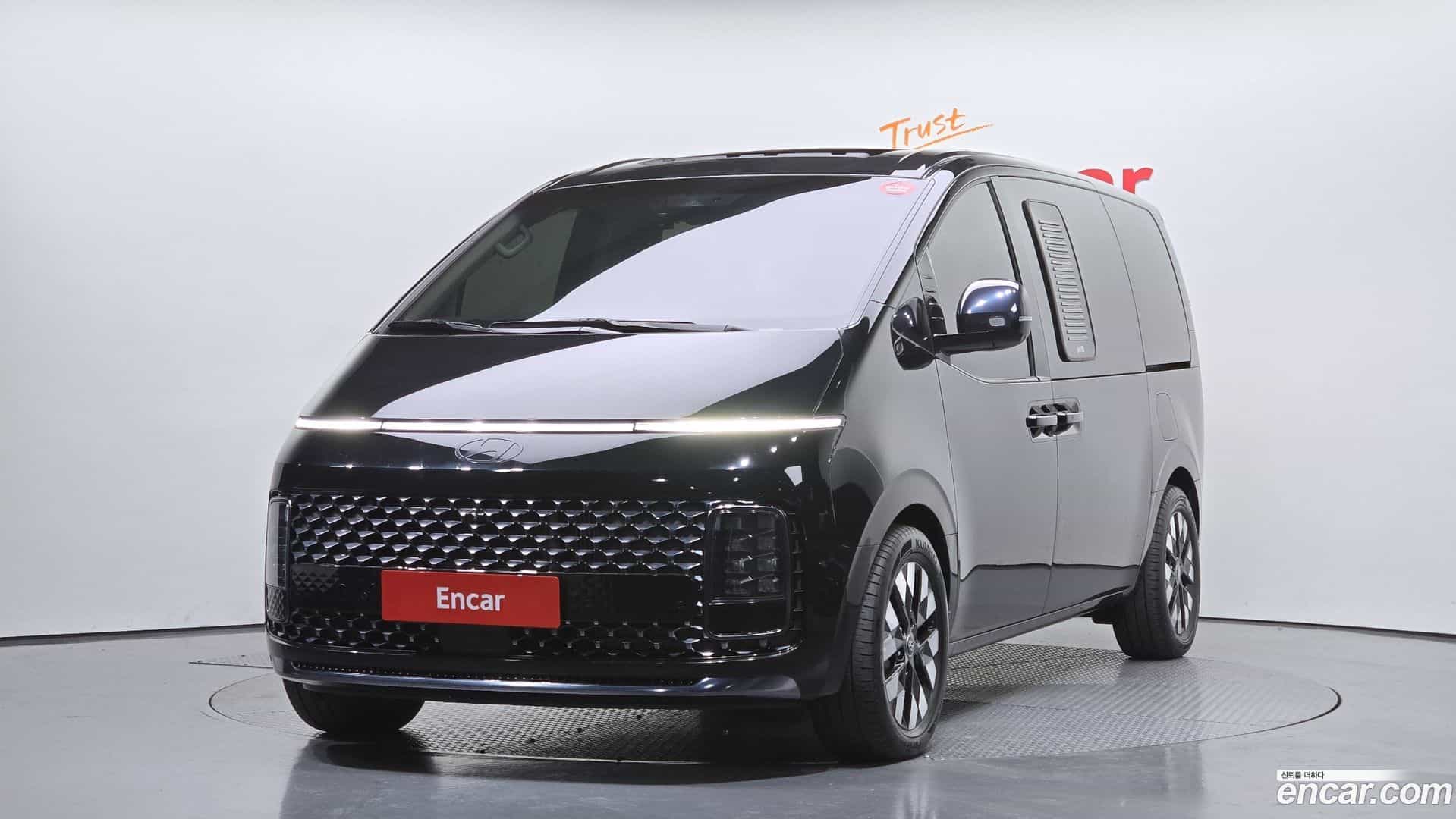 Staria Hyundai 2024.10-OUTER-001