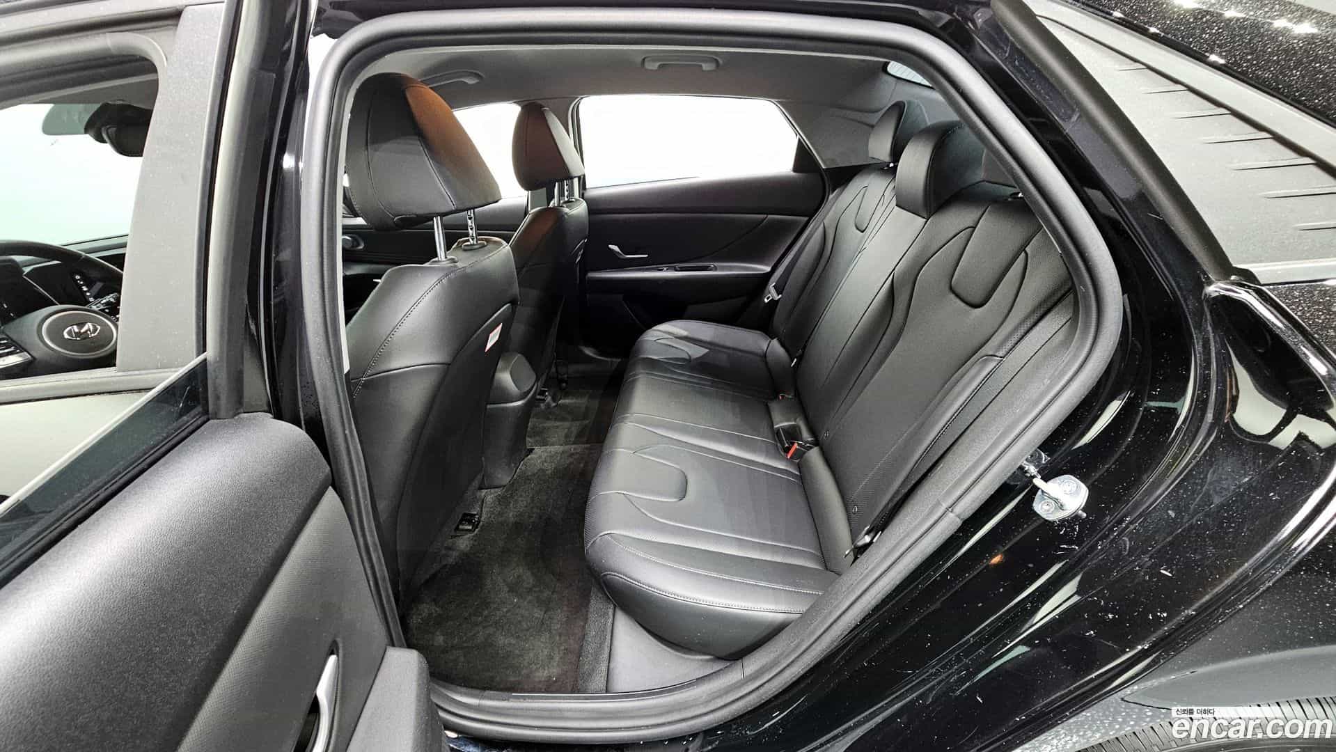 AVANTE Hyundai 2021.9-OPTION-015