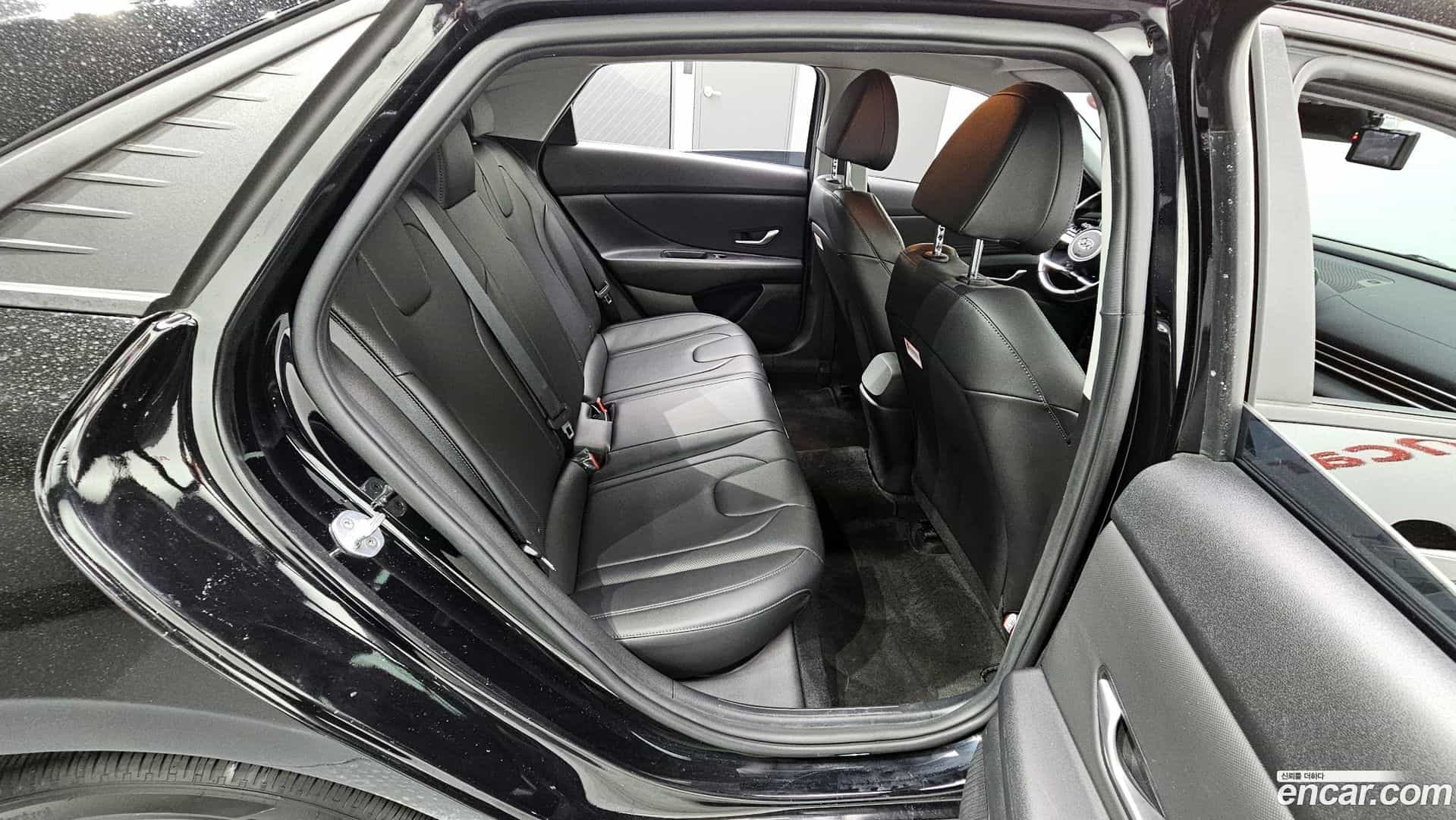 AVANTE Hyundai 2021.9-OPTION-016