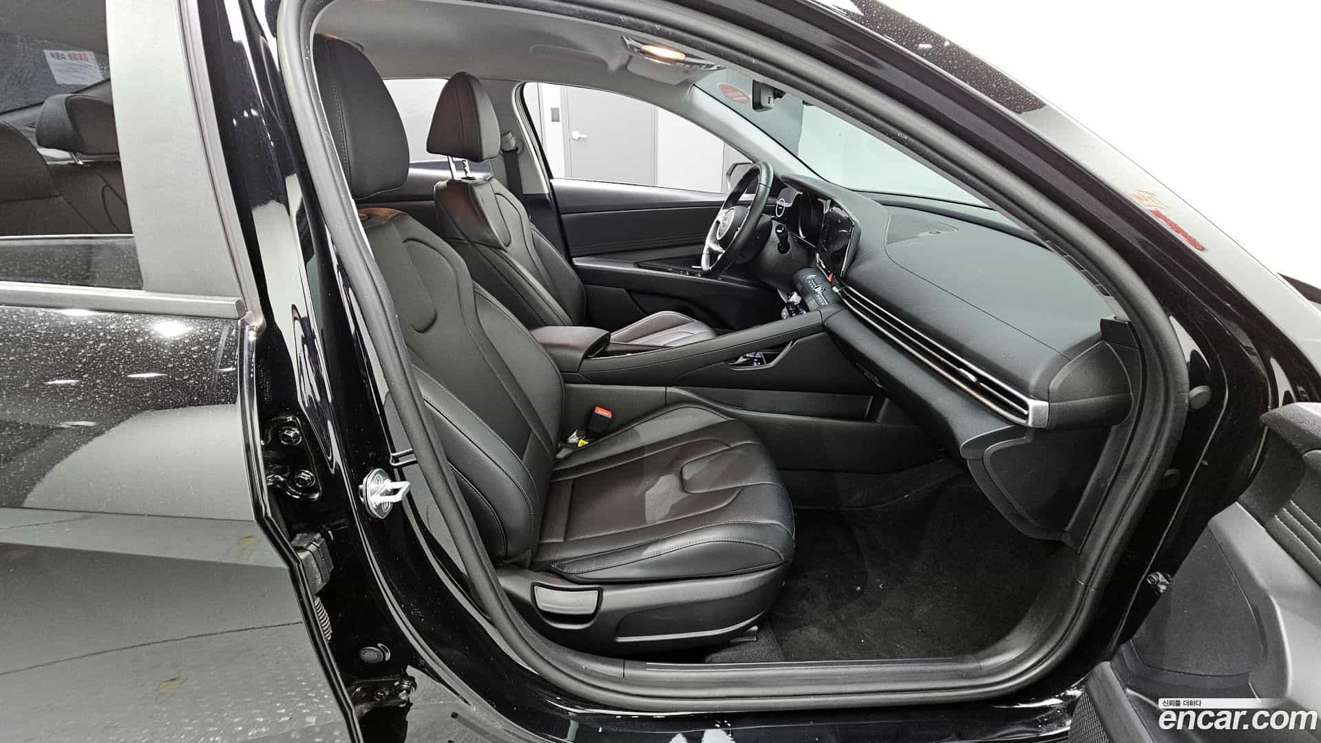 AVANTE Hyundai 2021.9-OPTION-017