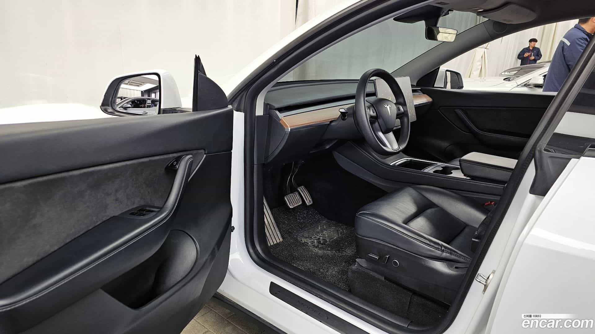 Model Y Tesla 2021.5-INNER-010