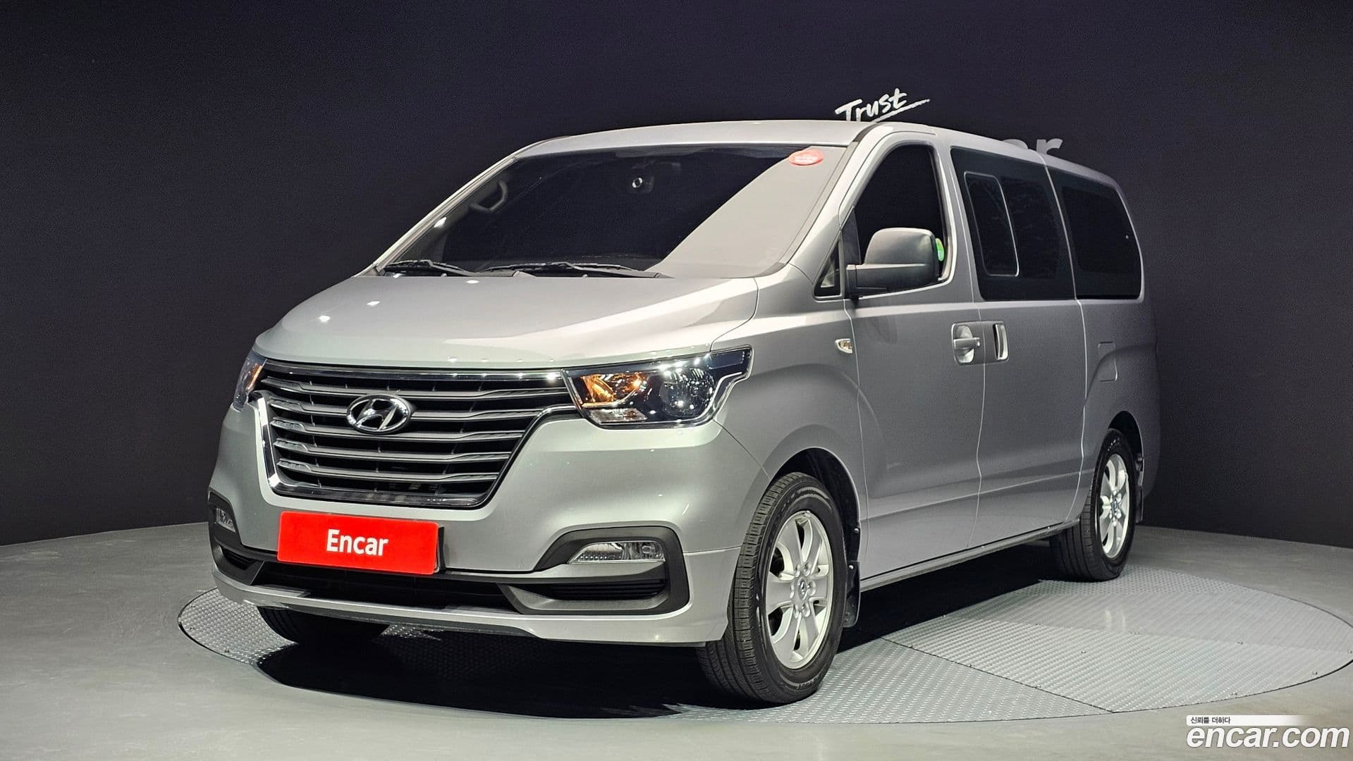 Main__Slider__Photo:Starex Hyundai 2019.0-0