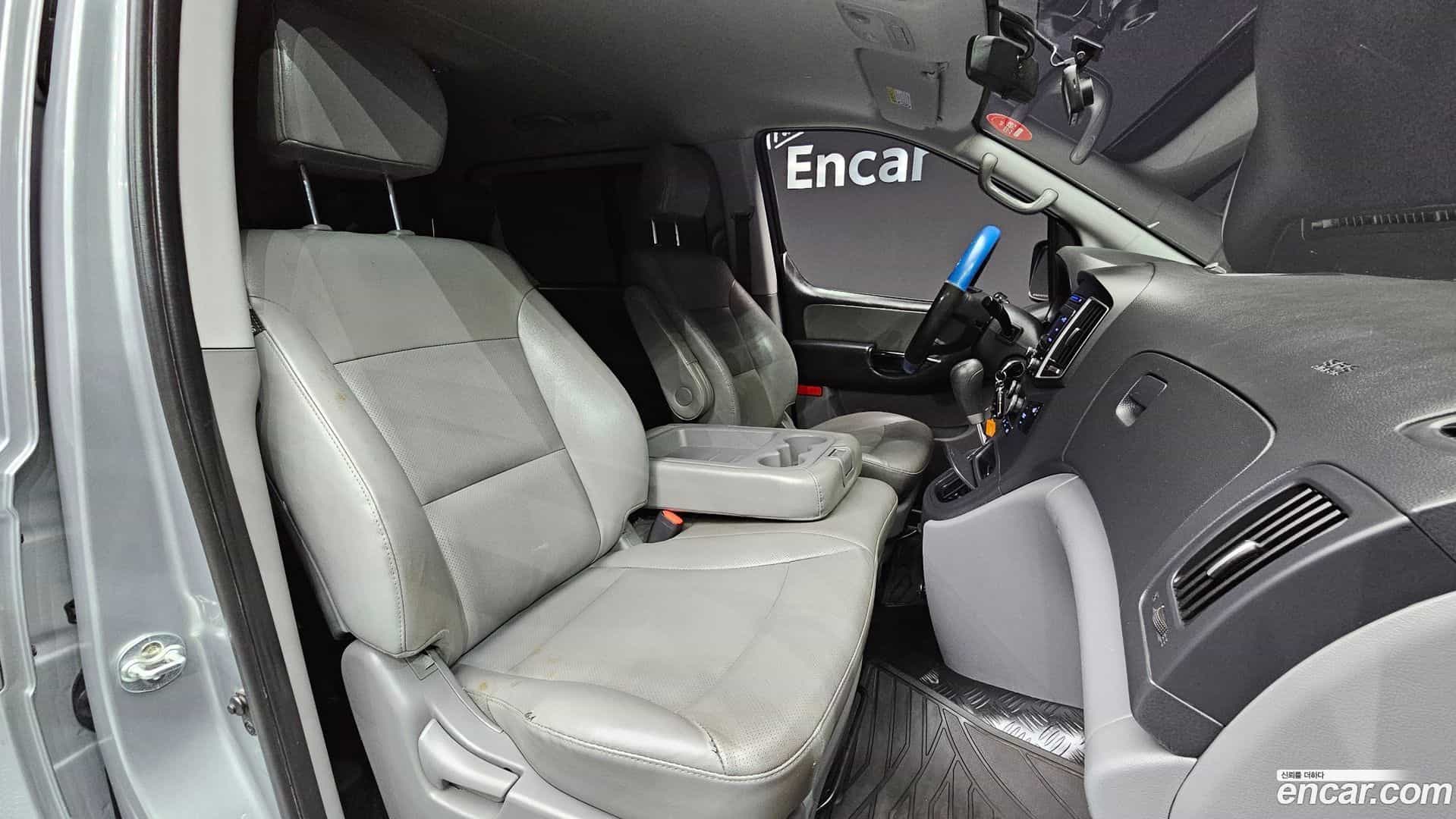 Starex Hyundai 2019.0-INNER-010