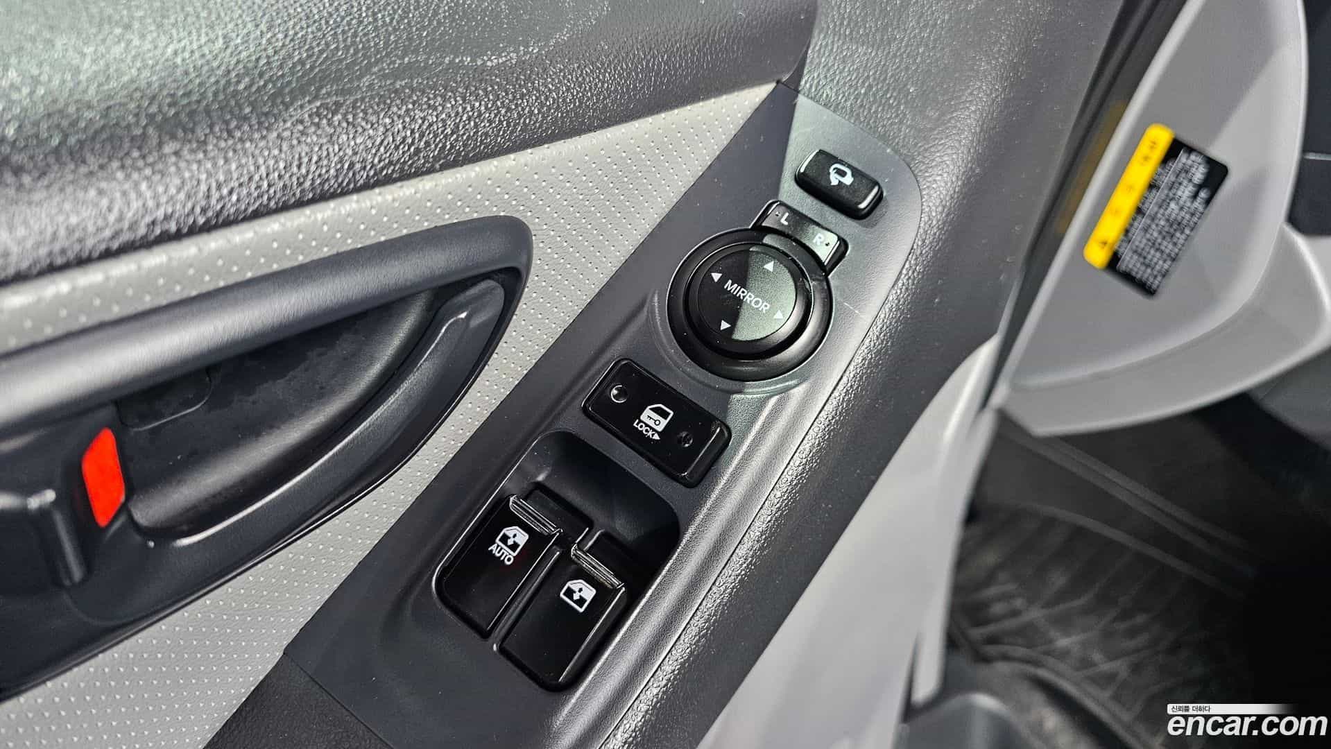 Starex Hyundai 2019.0-OPTION-016