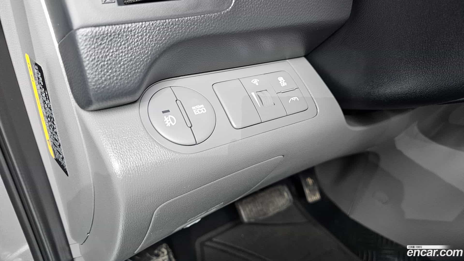 Starex Hyundai 2019.0-OPTION-018