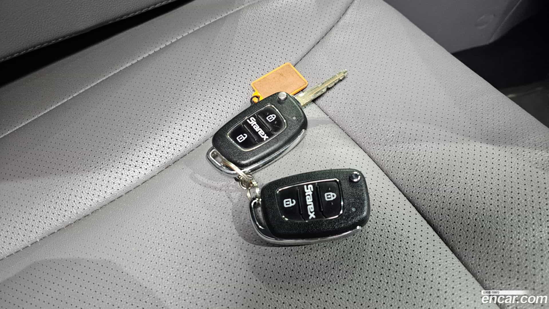 Starex Hyundai 2019.0-OPTION-024
