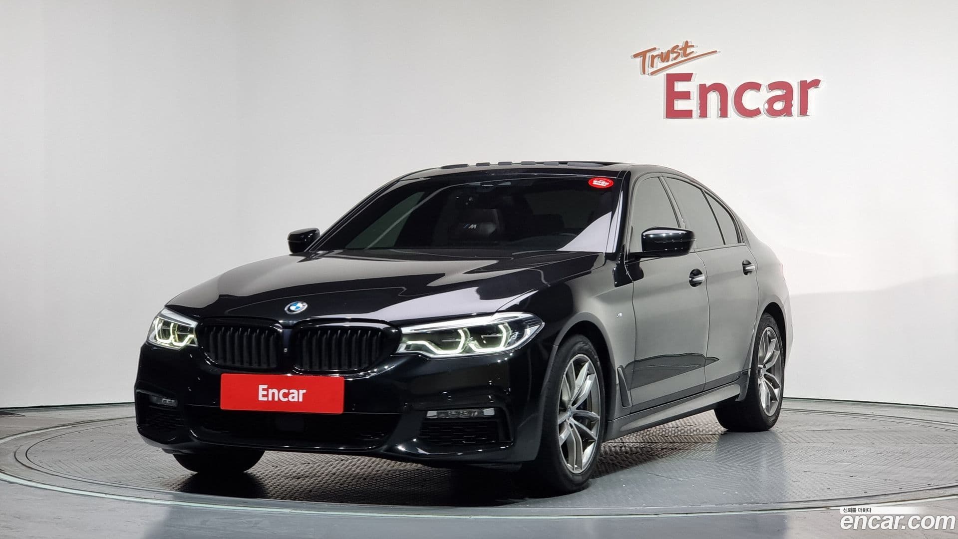 Main__Slider__Photo:5-Series BMW 2017.5-0