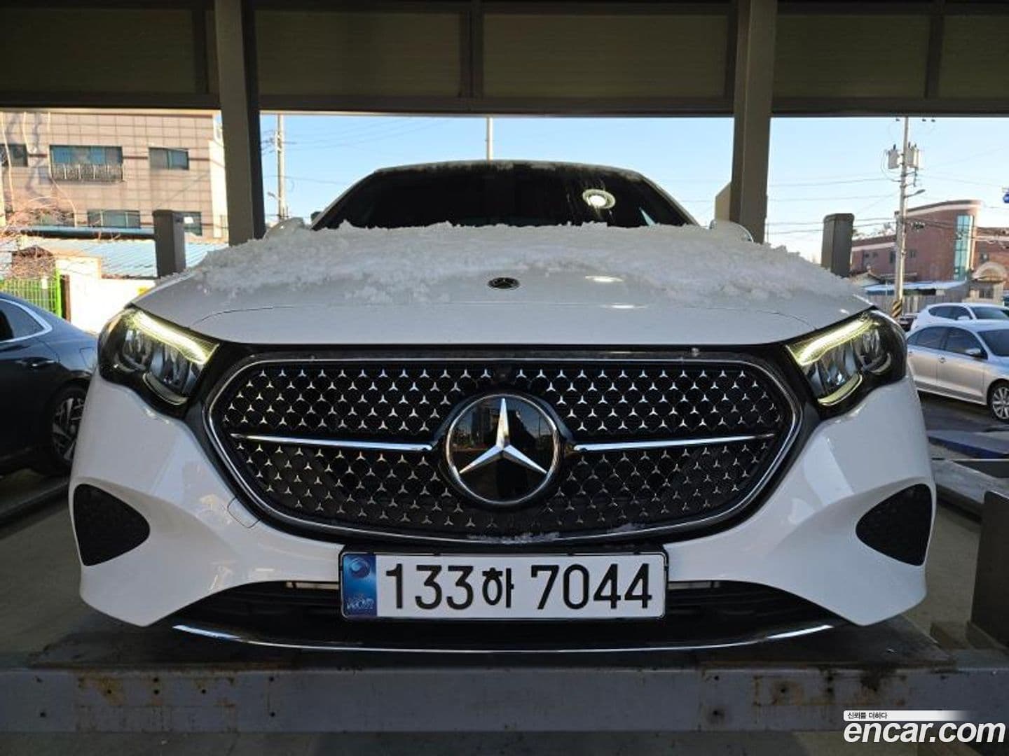 Main__Slider__Photo:E-Class Mercedes-Benz 2024.4-0