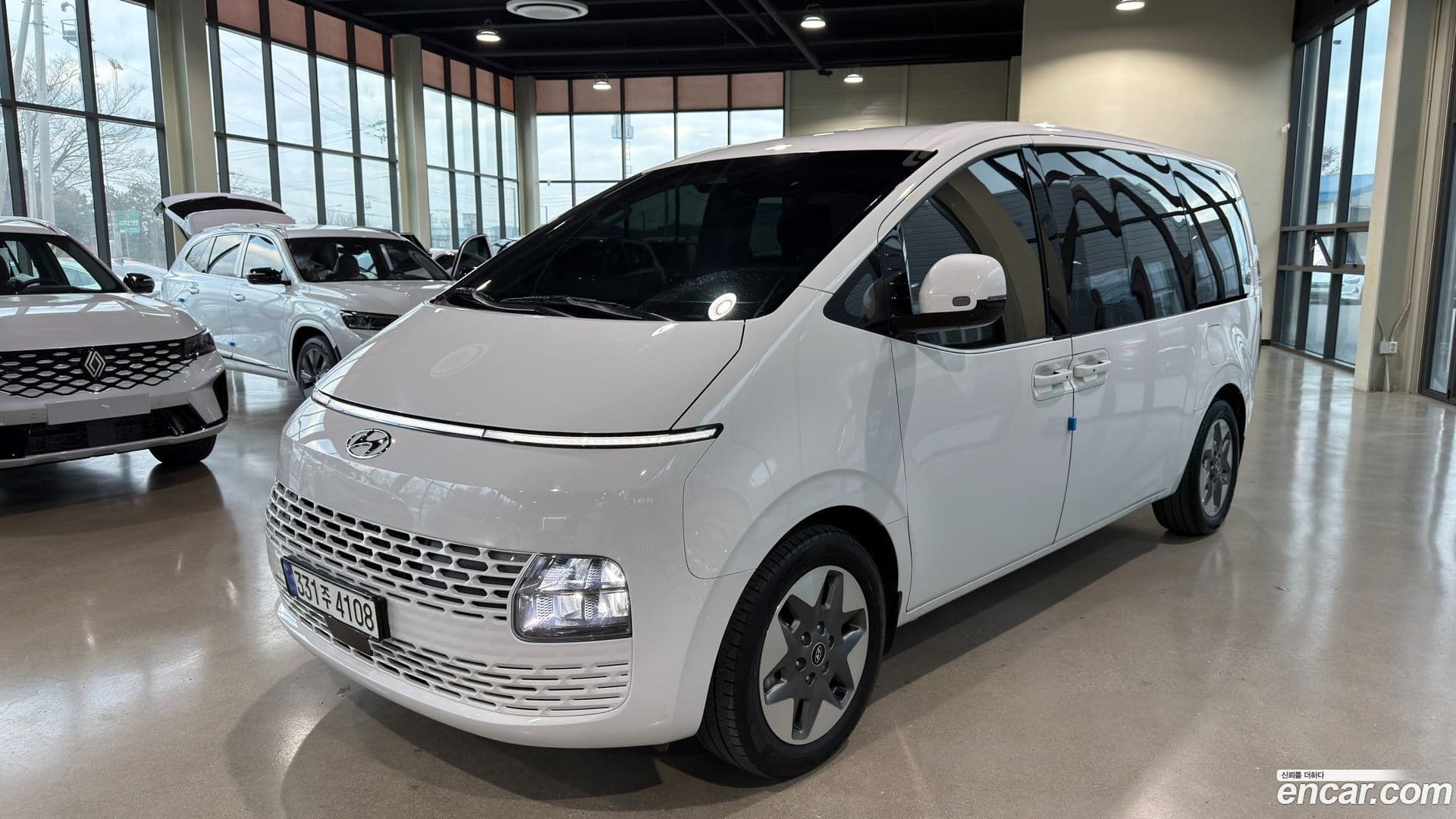 Main__Slider__Photo:Staria Hyundai 2023.3-0