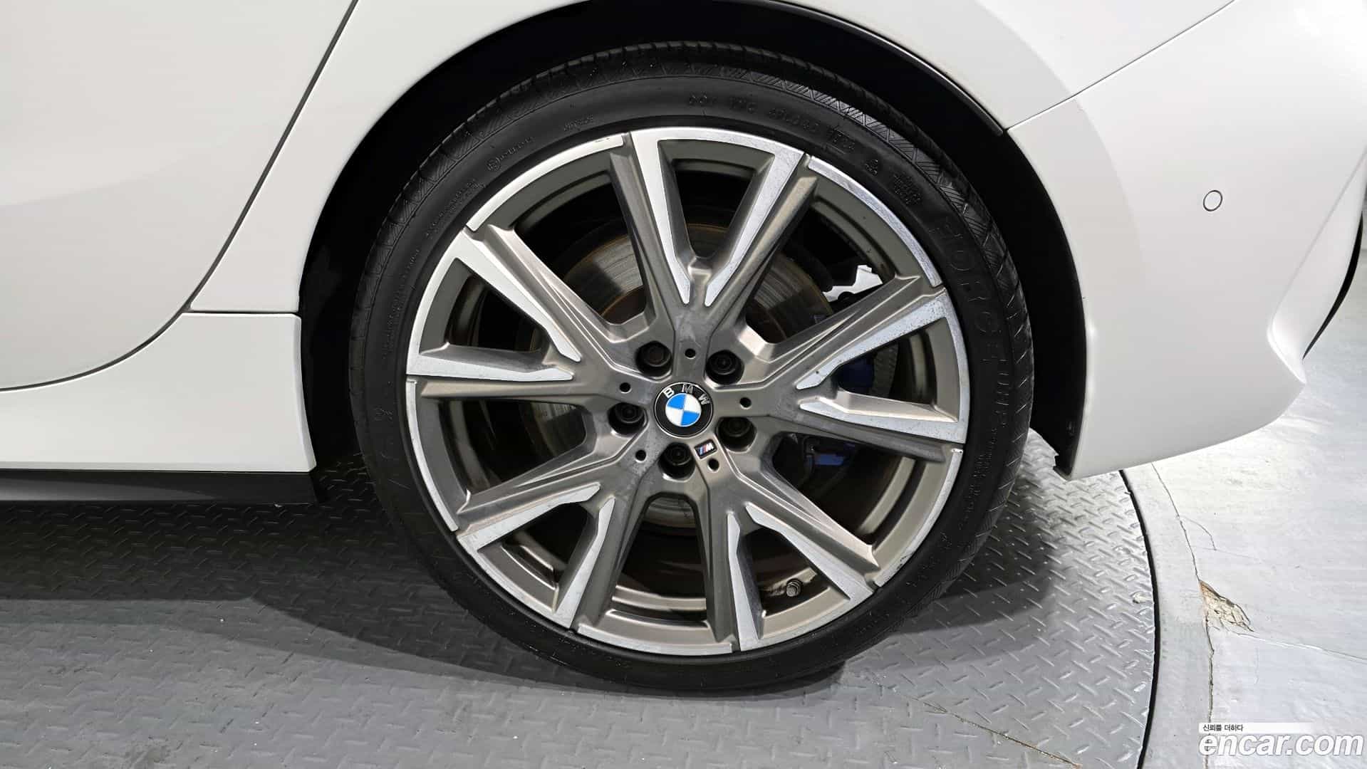1-Series BMW 2021.10-OUTER-005