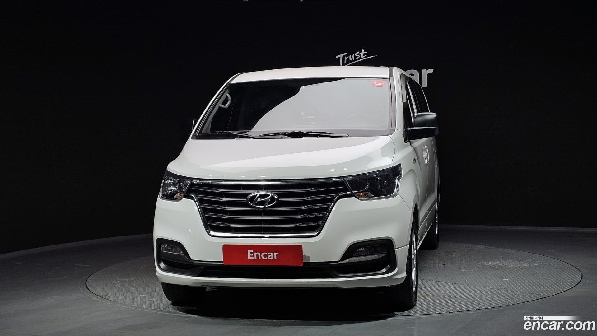 Main__Slider__Photo:Starex Hyundai 2019.10-2