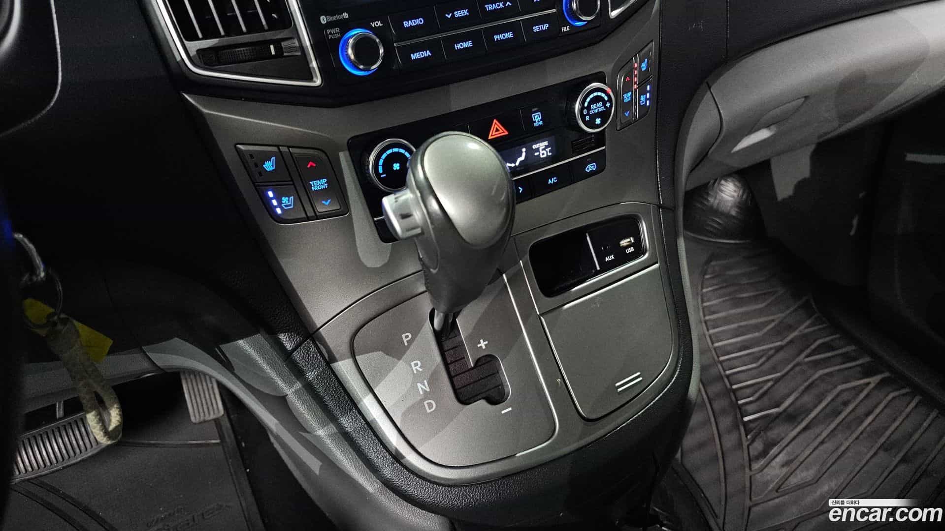 Starex Hyundai 2019.10-INNER-009