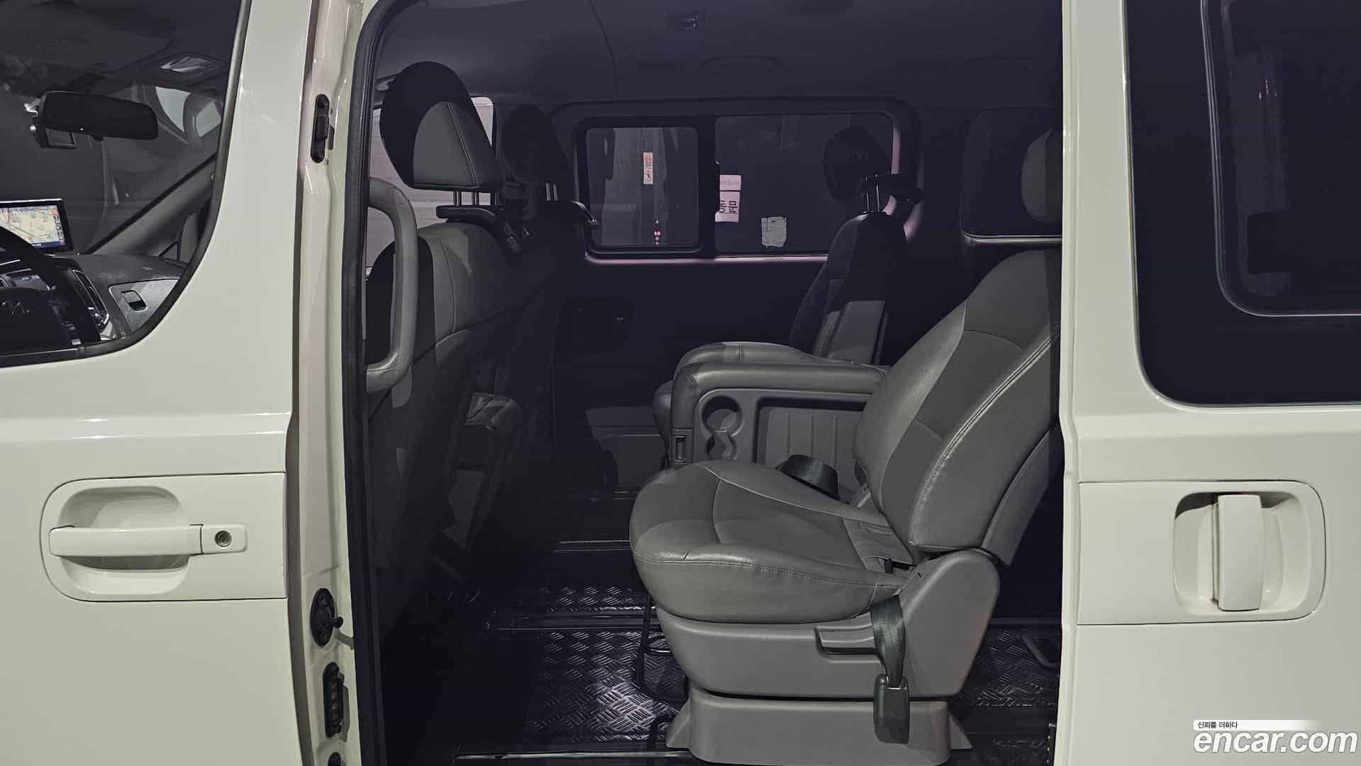 Starex Hyundai 2019.10-OPTION-016