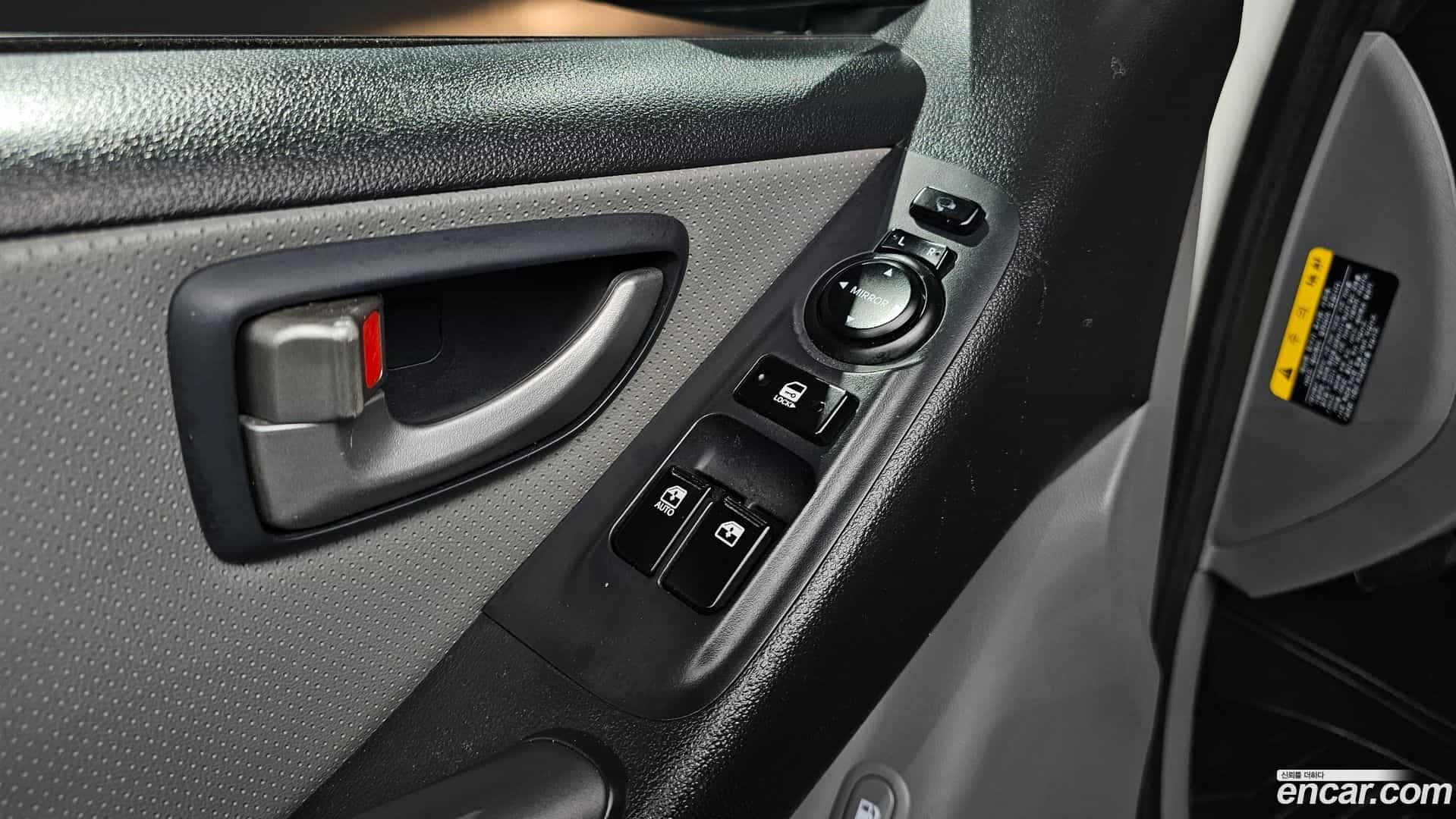 Starex Hyundai 2019.10-OPTION-021