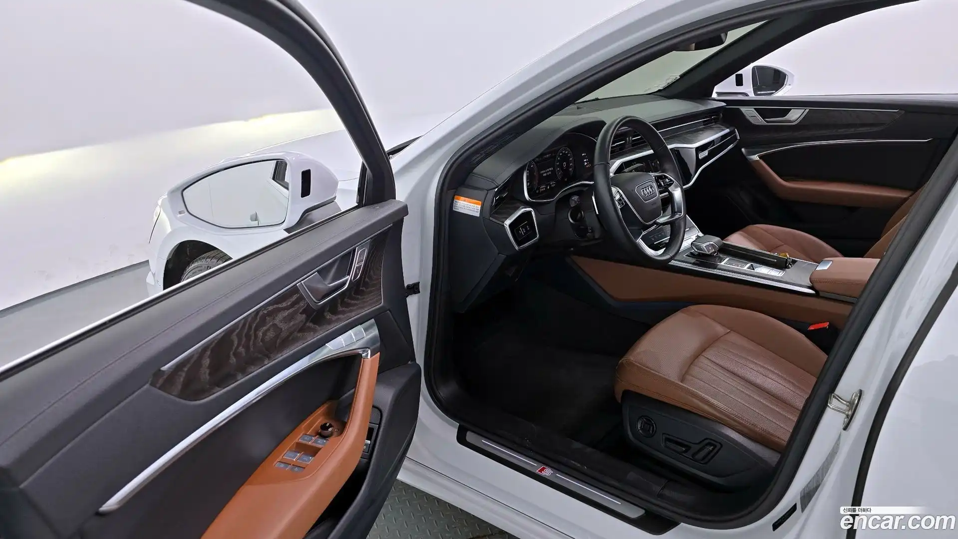 A6 Audi 2023.0-INNER-010
