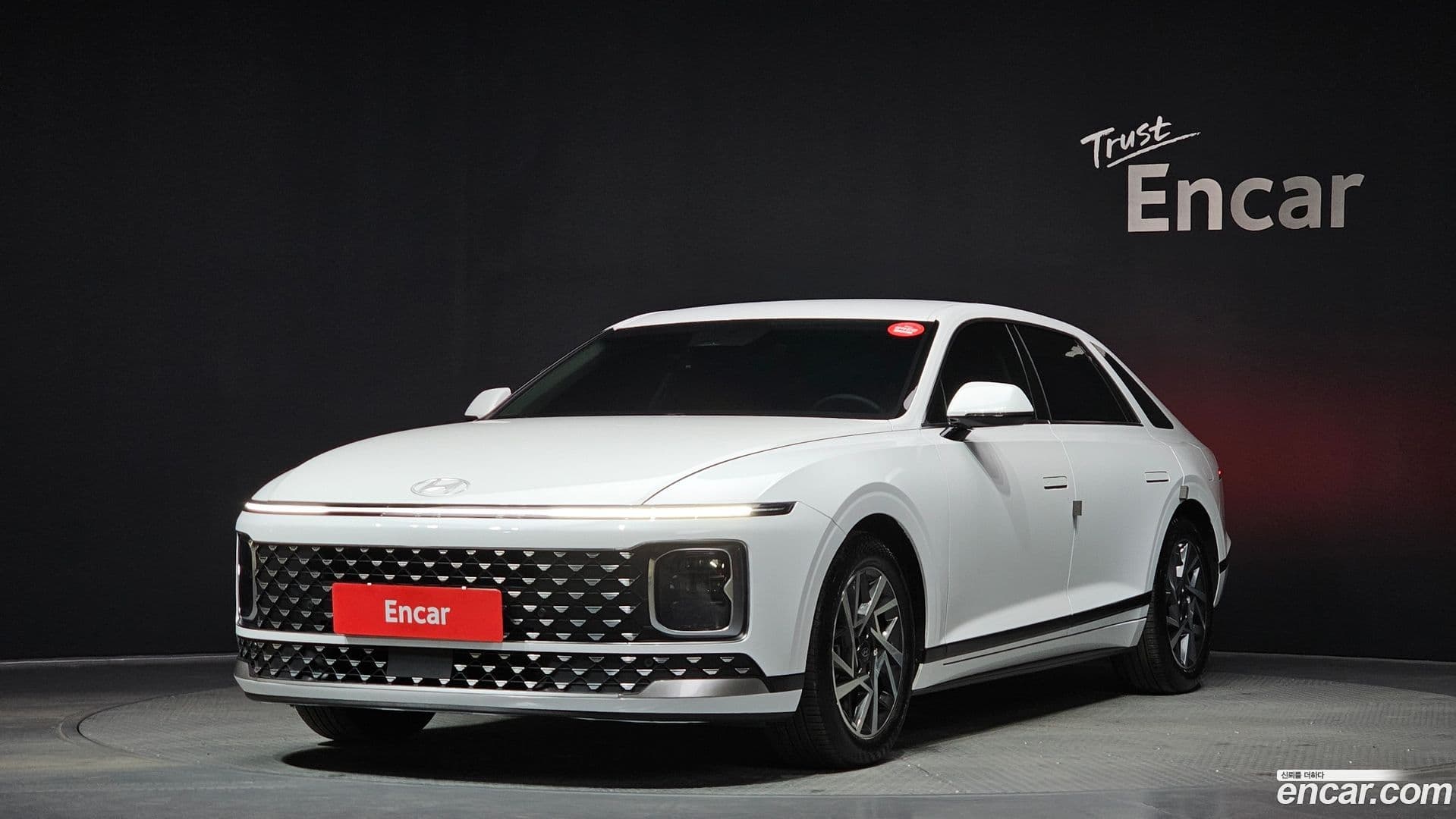 Main__Slider__Photo:Grandeur Hyundai 2023.0-0