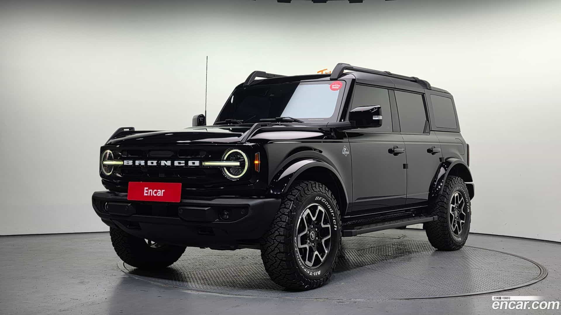 Bronco Ford 2022.3-OUTER-001