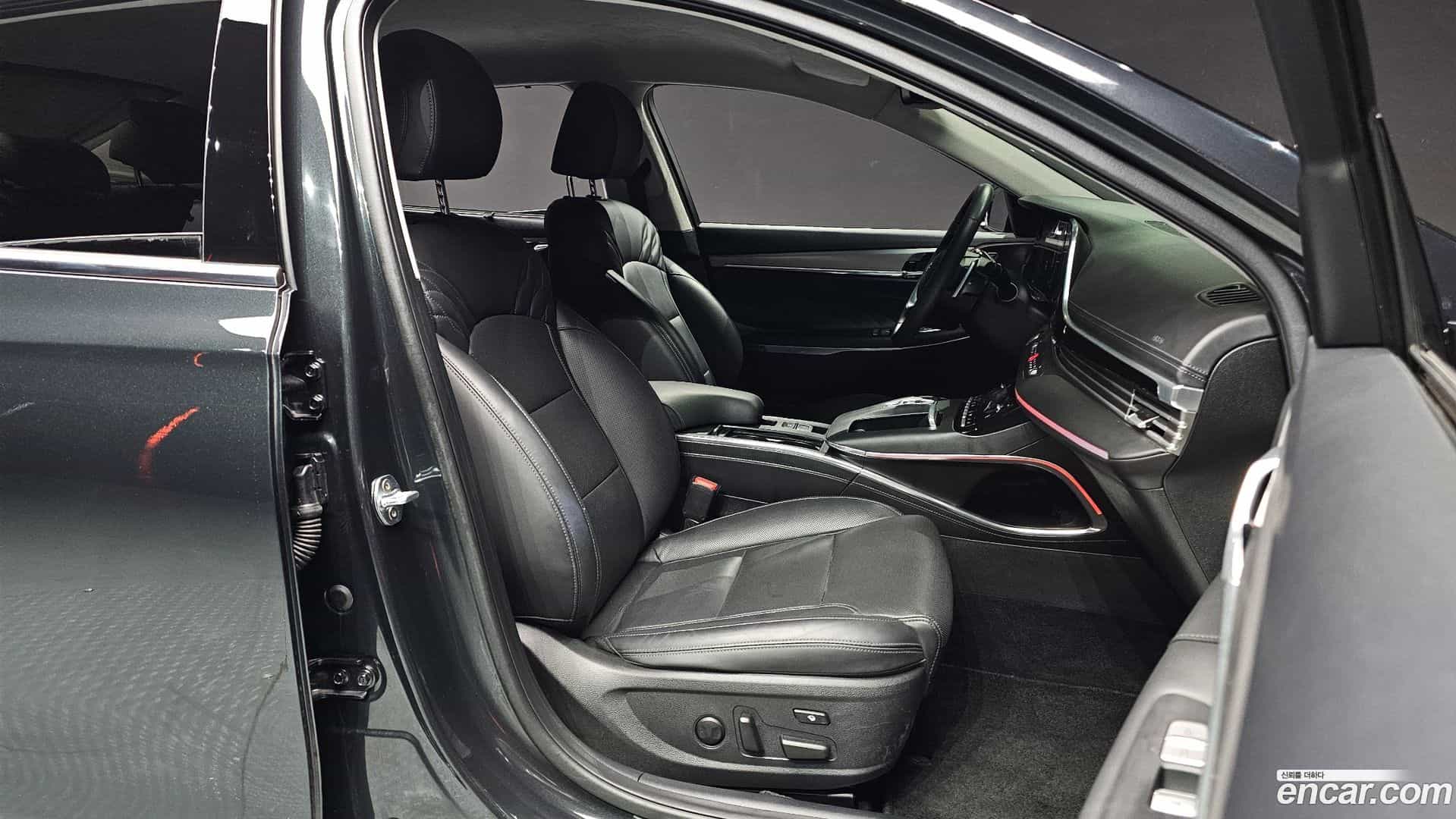 Grandeur Hyundai 2021.1-INNER-010