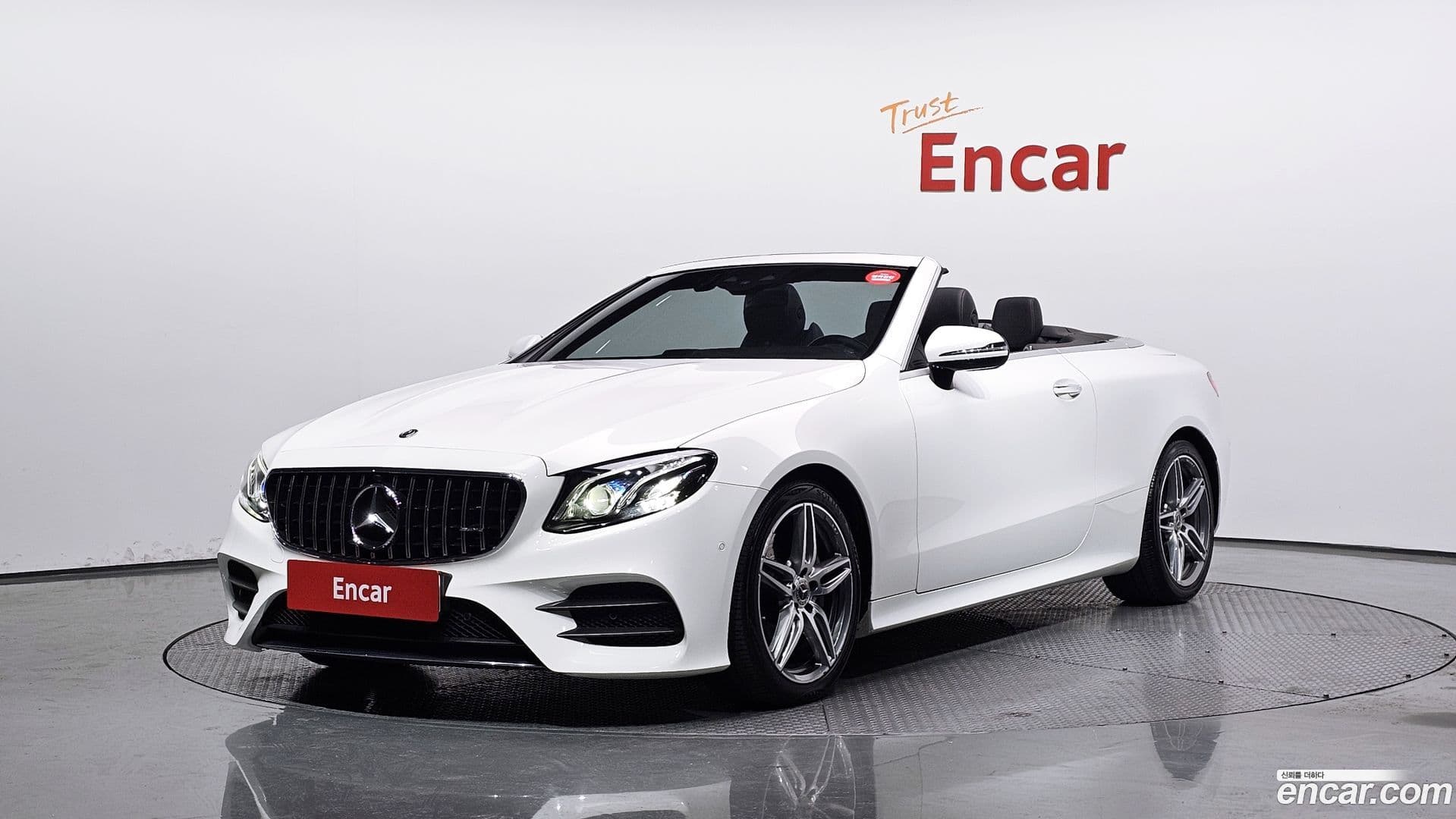 Main__Slider__Photo:E-Class Mercedes-Benz 2019.11-0