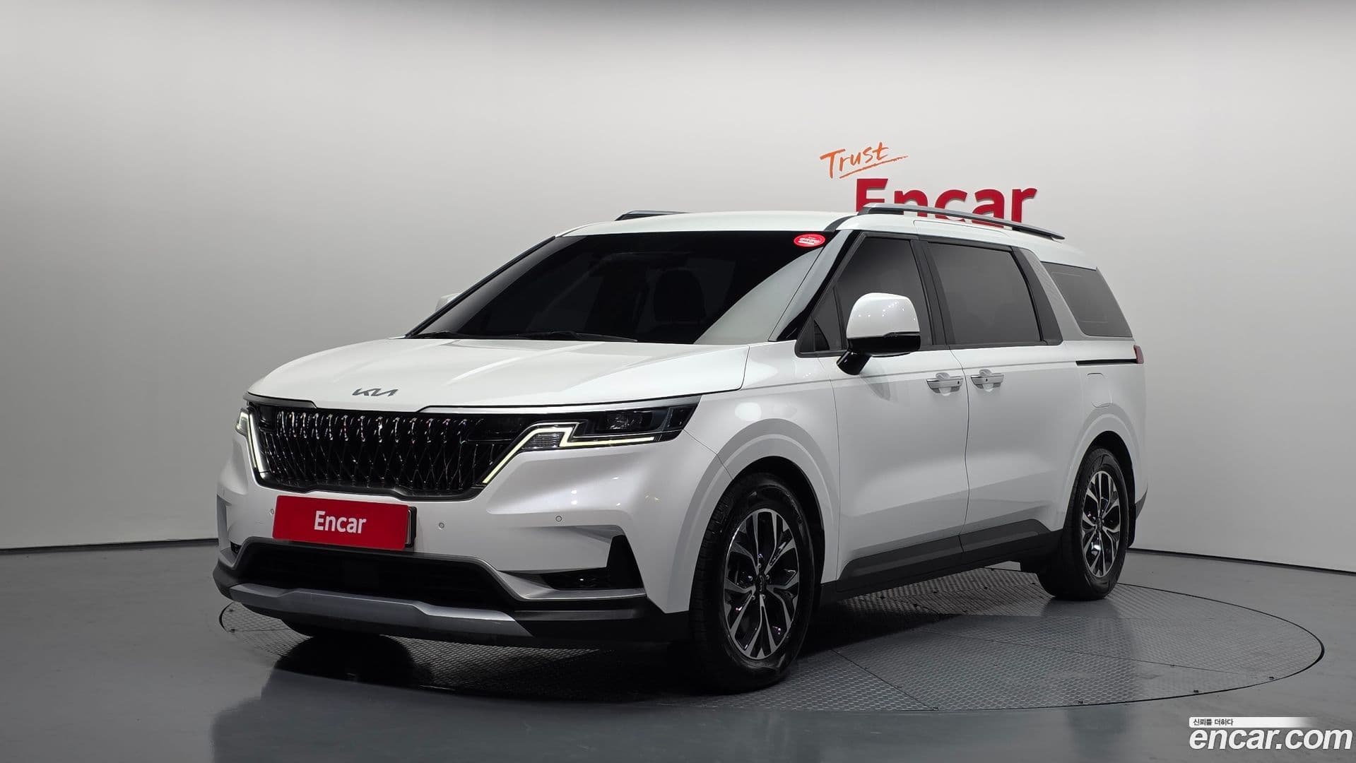 Main__Slider__Photo:Canival Kia 2022.8-0