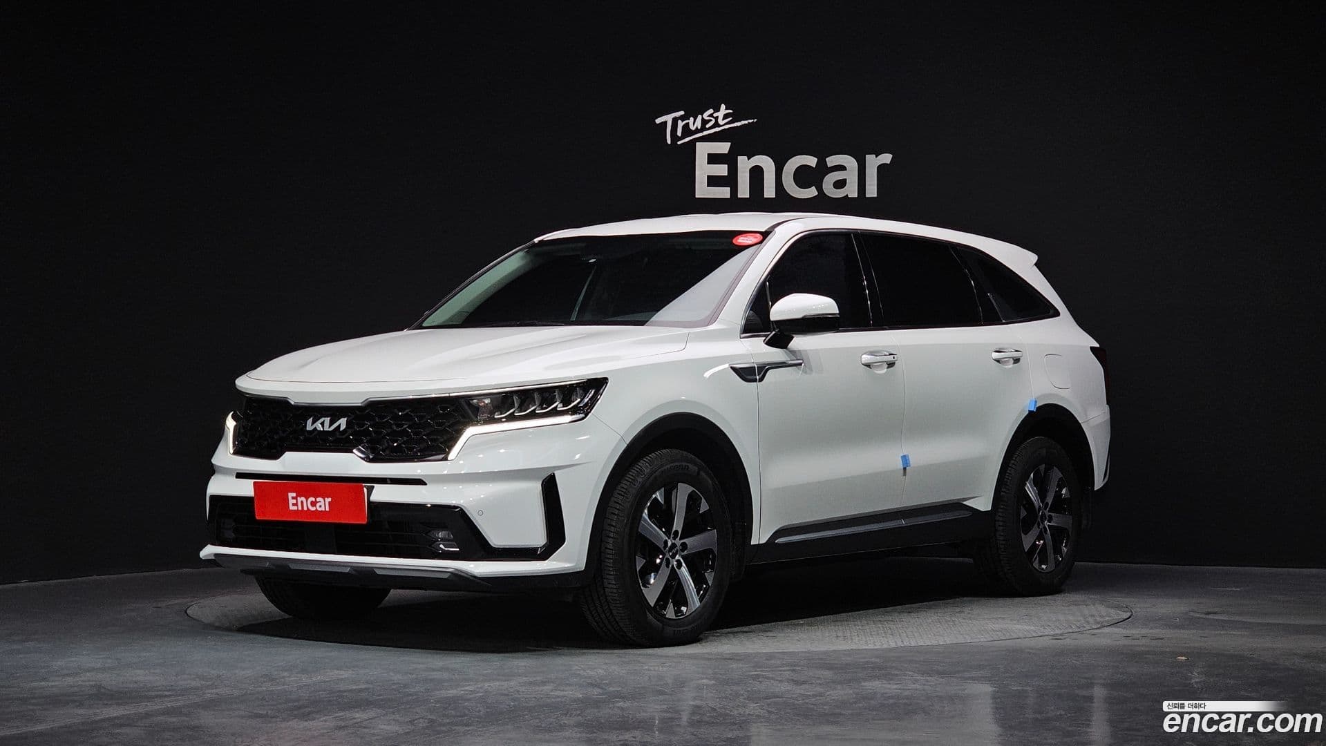 Main__Slider__Photo:Sorento Kia 2022.3-0