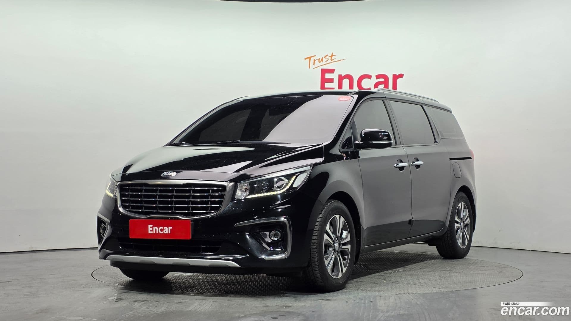 Main__Slider__Photo:Canival Kia 2018.10-0