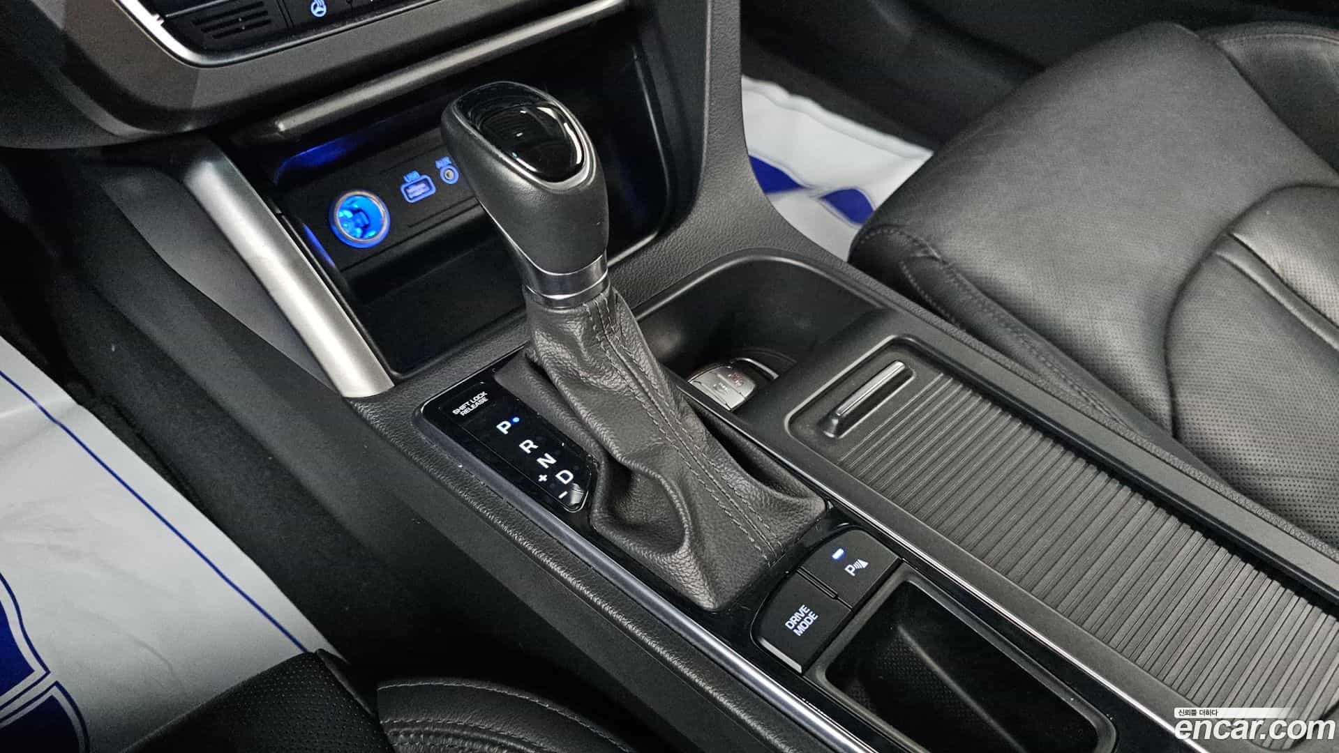 Sonata Hyundai 2017.1-INNER-009
