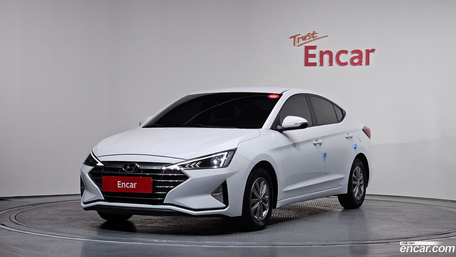 Main__Slider__Photo:AVANTE Hyundai 2019.9-0