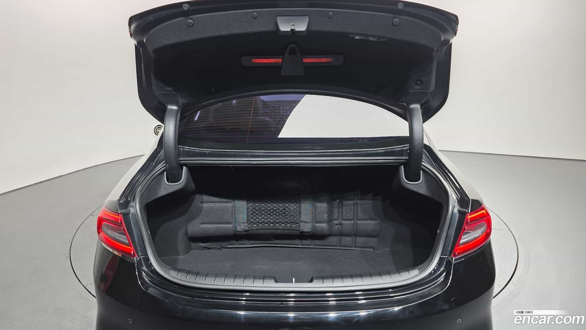 Grandeur Hyundai 2017.0-OPTION-024