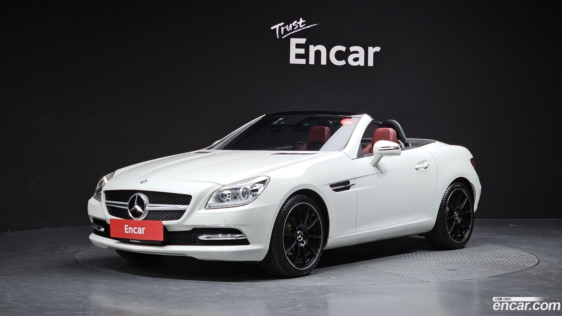 Main__Slider__Photo:SLK-Class Mercedes-Benz 2012.9-0