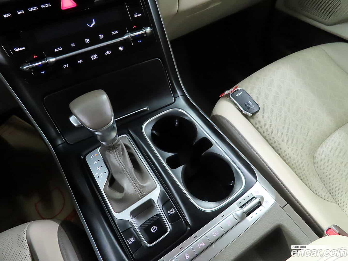 Canival Kia 2021.6-OPTION-018