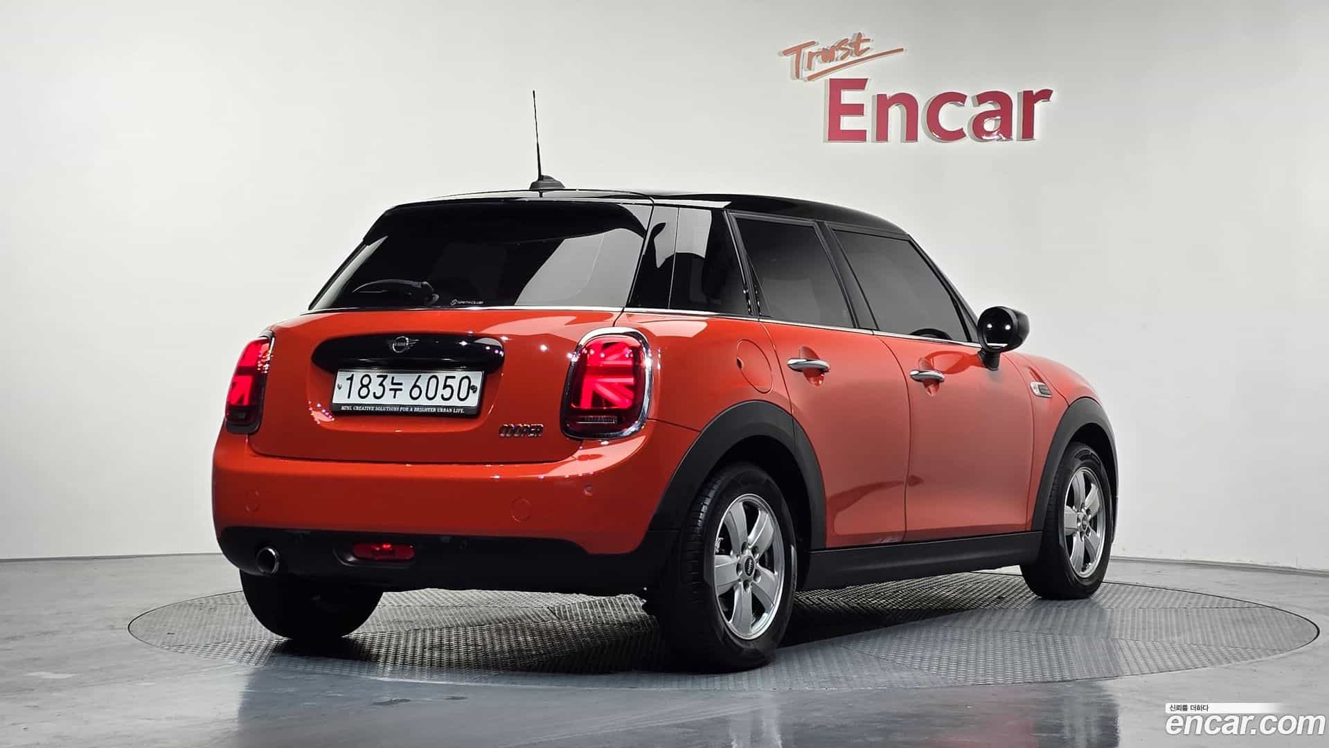 Cooper Mini 2020.2-OUTER-002