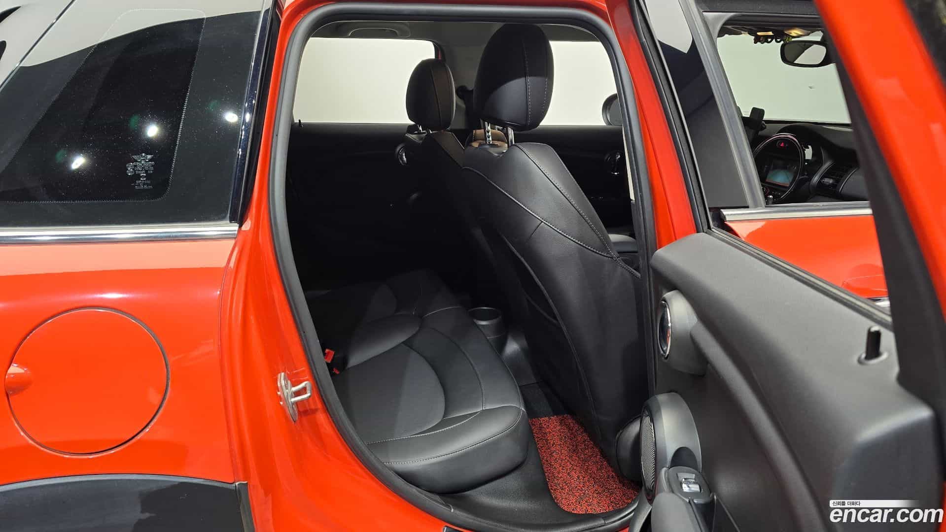 Cooper Mini 2020.2-OPTION-016